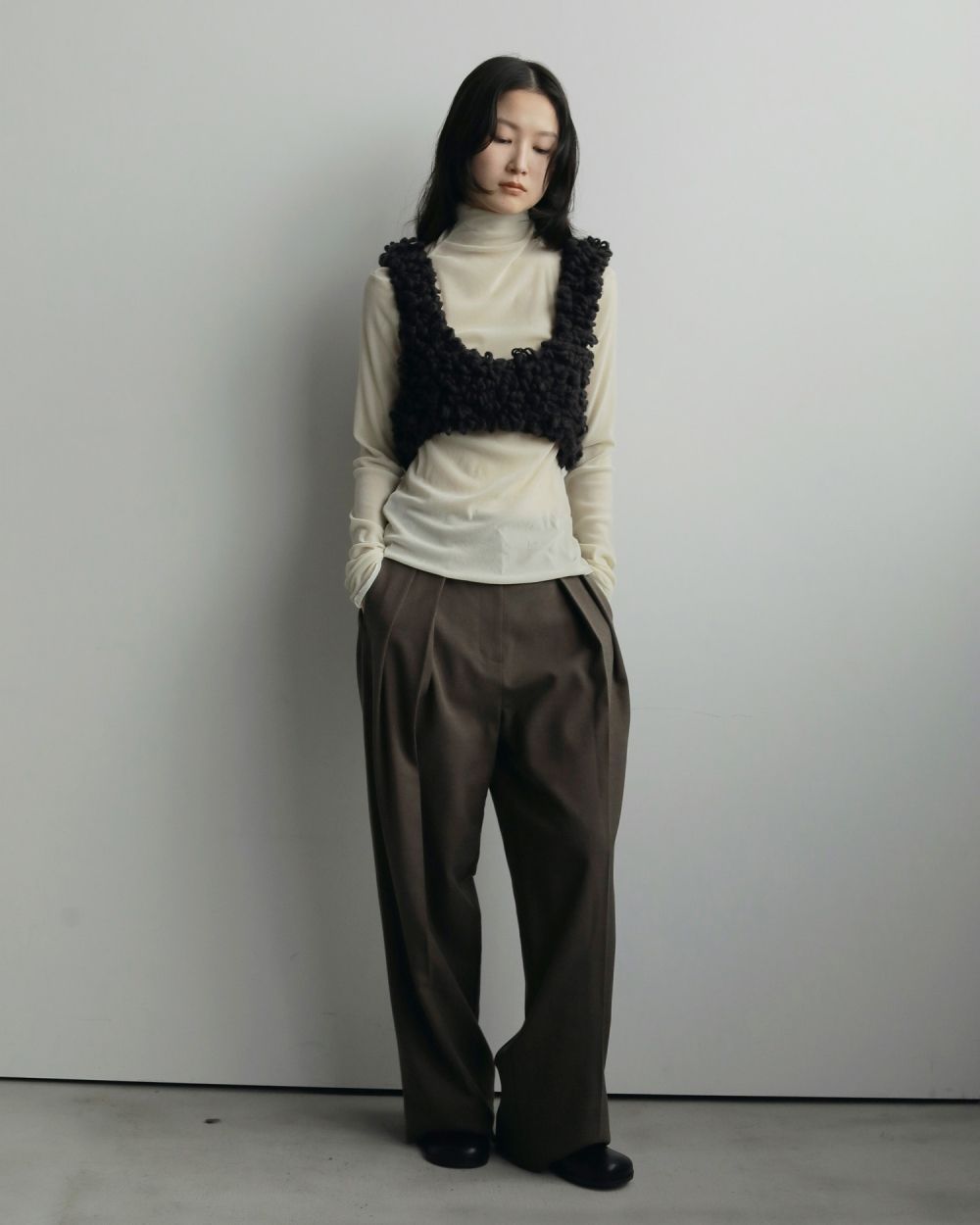 【25AW】Velour Tie Tops / ベロアタイトップス (アイボリー)