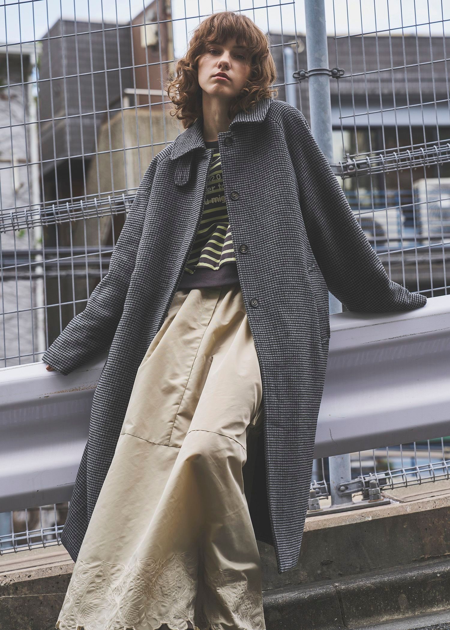 hound tooth soutien collar quilting coat / ハウンドトゥース ステンカラーコート (チャコール) / 25AW /