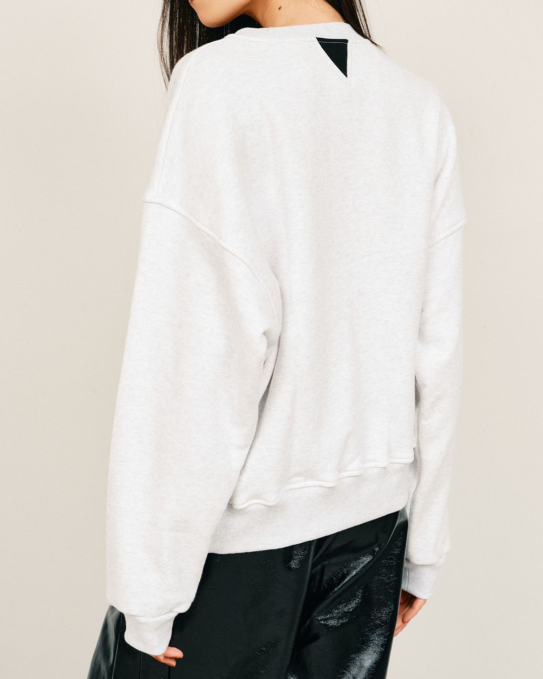 lip embroy sweat tops / リップエンブロイスウェットトップス (アイボリー) / 25AW