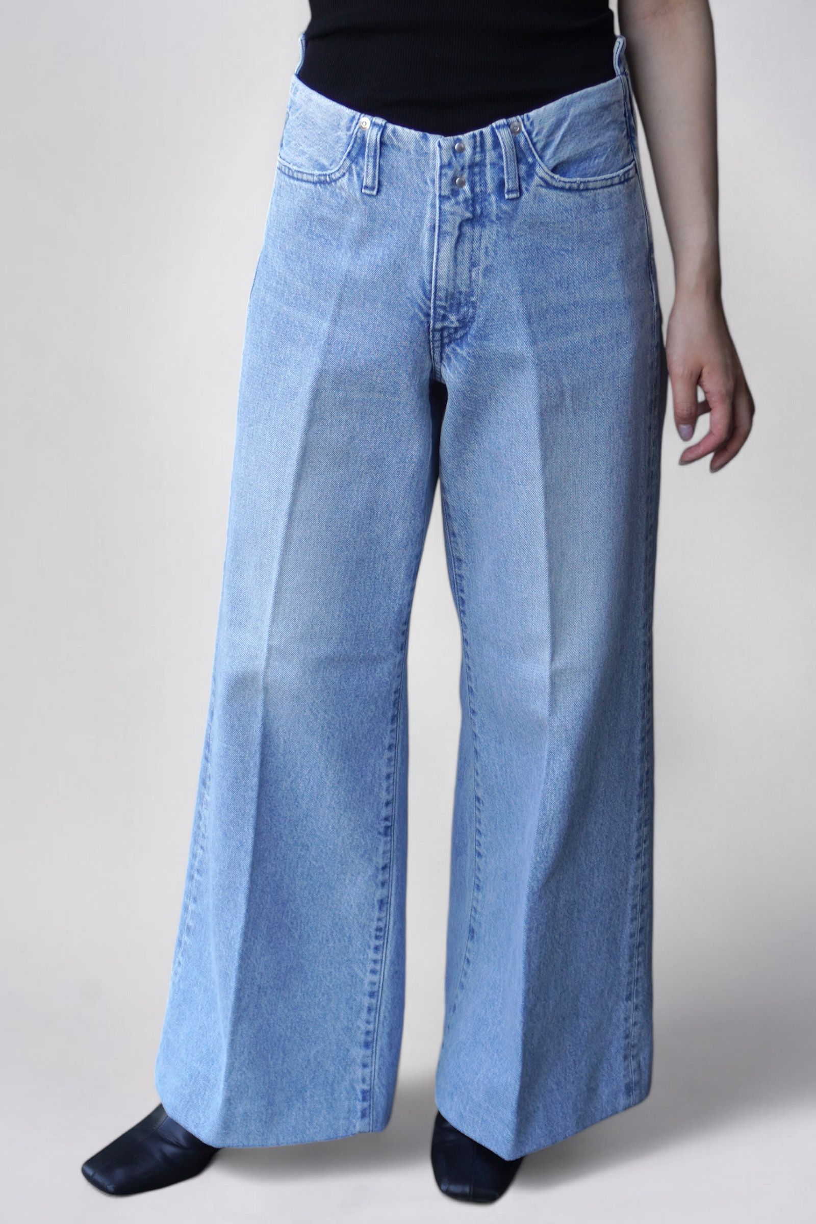 WIDE JEAN TROUSERS / デニムワイドパンツ (アッシュブリーチ) / レディース