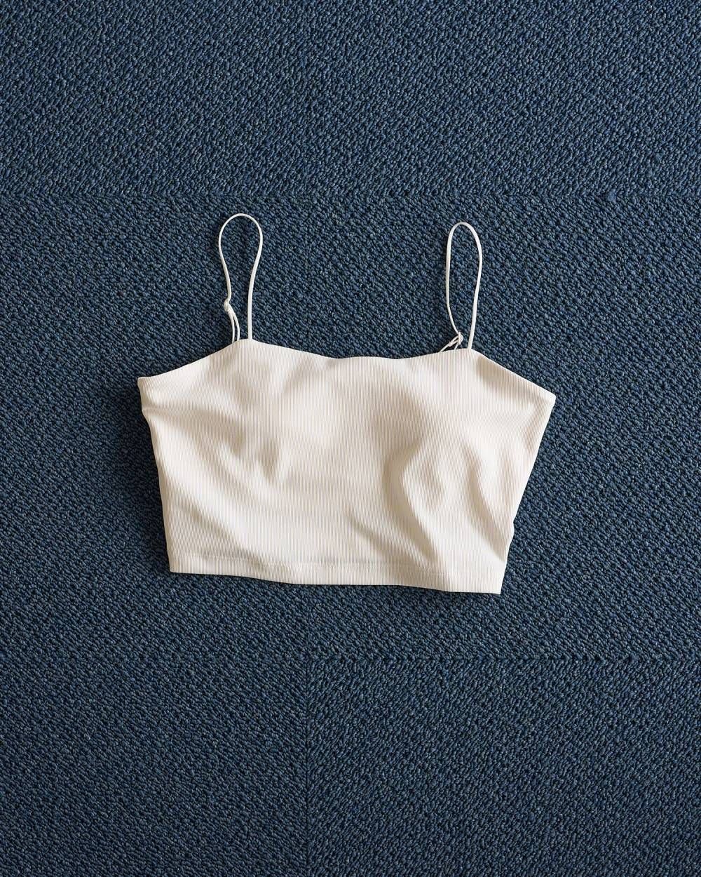 パッド付きハーフキャミソール (ホワイト) Padin Half Camisole (White) / 26SS