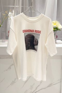 フォトTシャツ (ホワイト) GRANDMA ROSIE Photo T-shirt (White) /  26SS