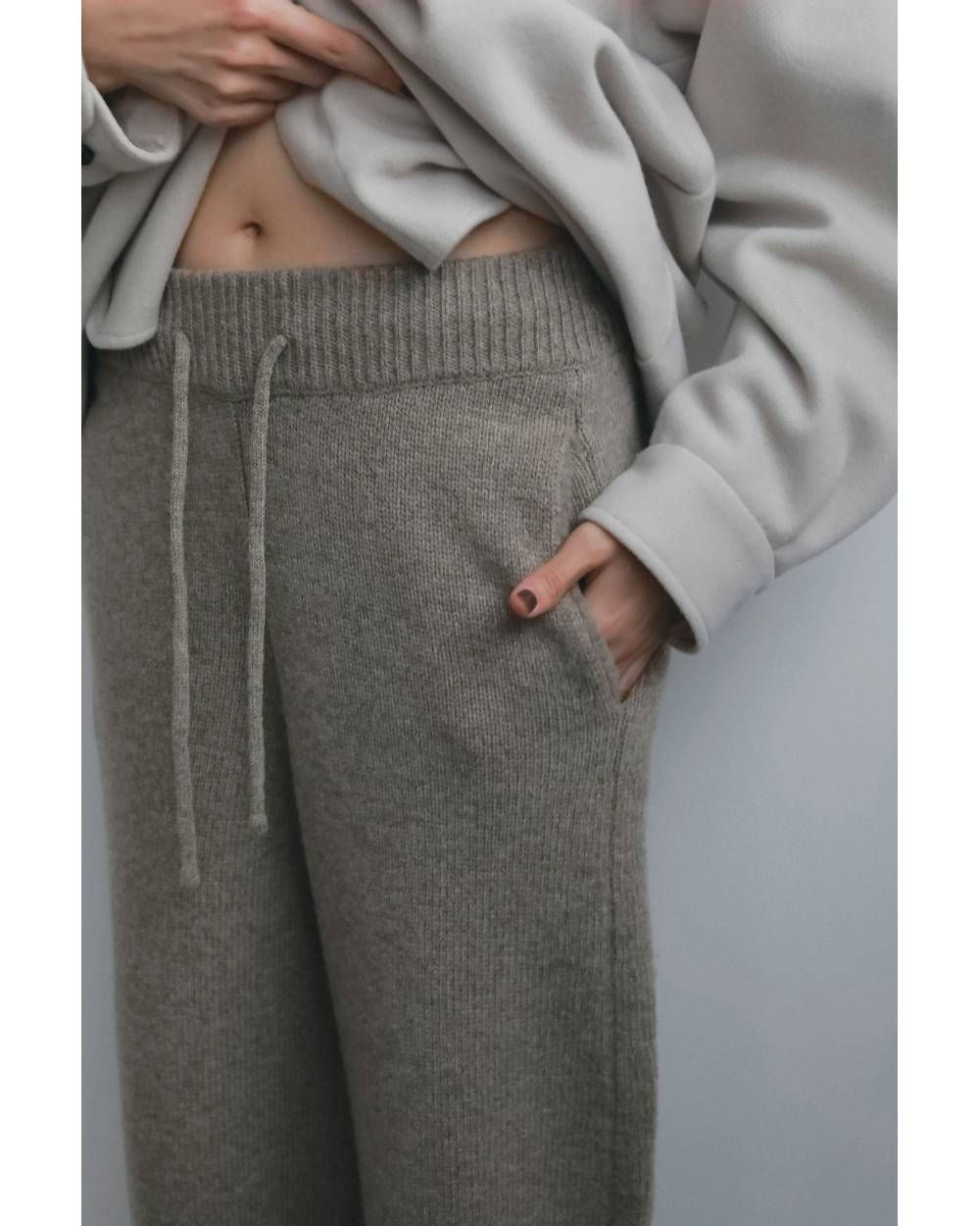 ニットコクーンパンツ (グレージュ) Knit Cocoon Pants (Graige) / 26AW 【6月29日まで期間限定予約】