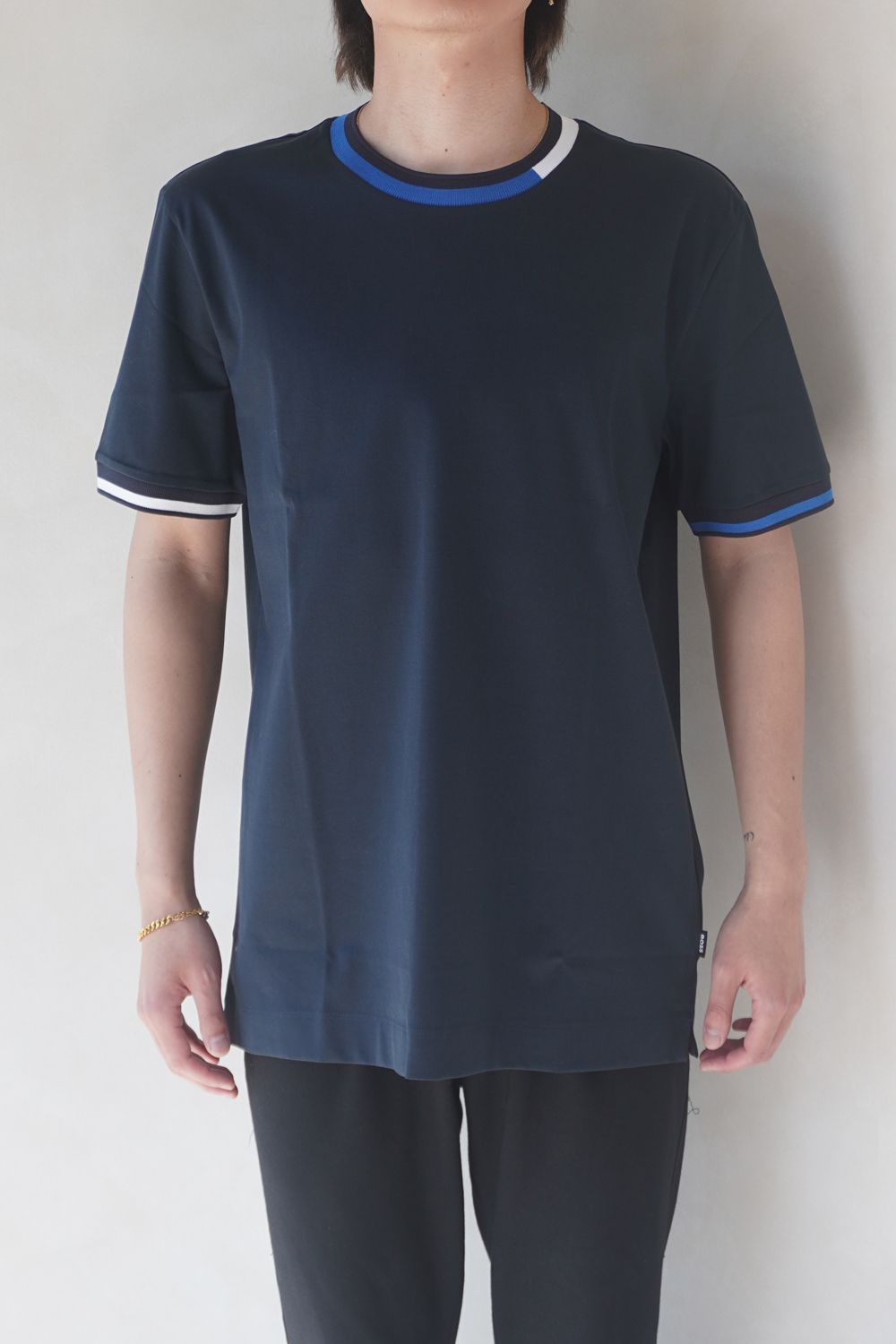 【BOSS】トリコロールリブ Tシャツ (ダークブルー)