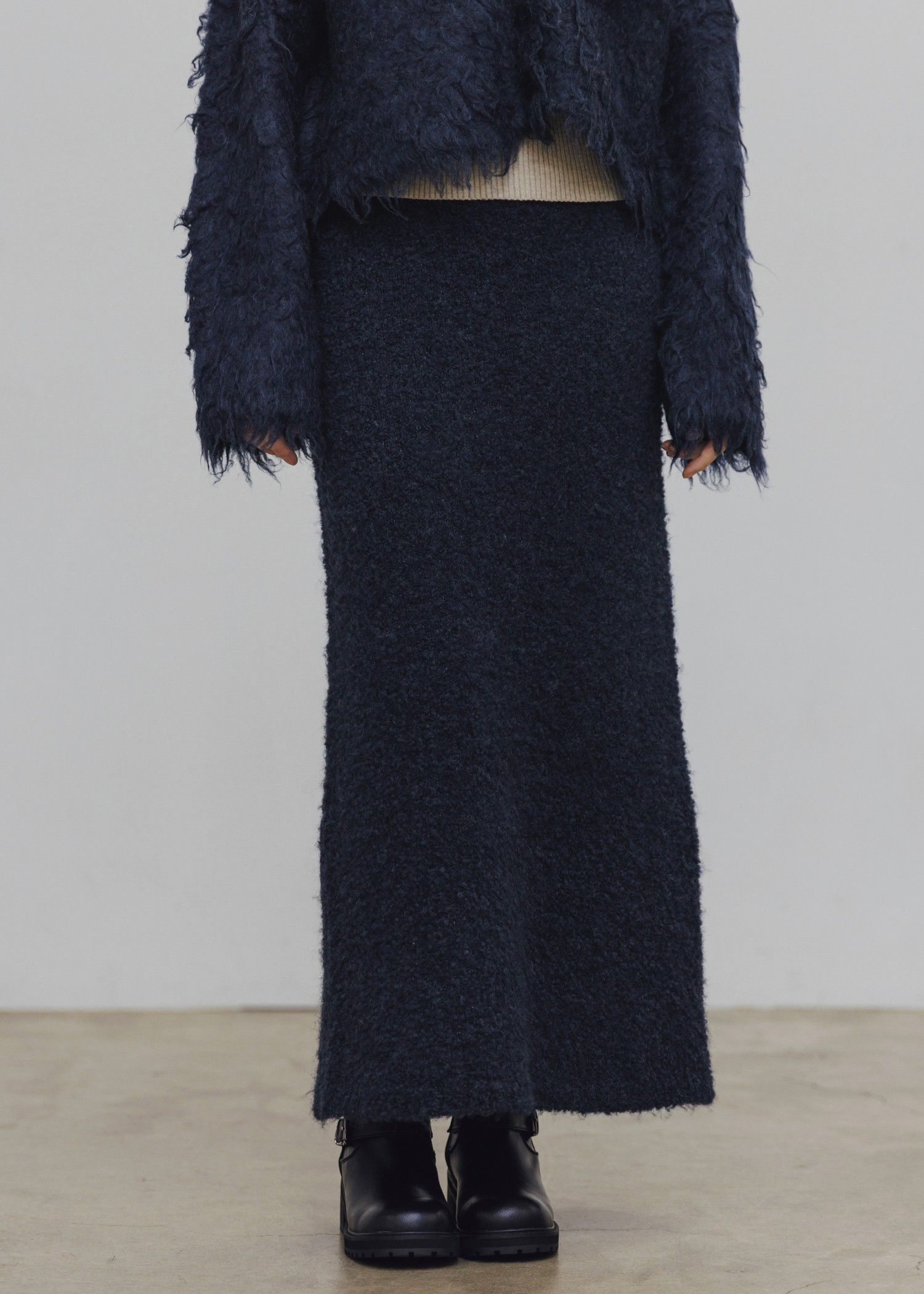 boucle pencil knit SK / ブークレ ペンシルニットスカート (ネイビー) / 25AW