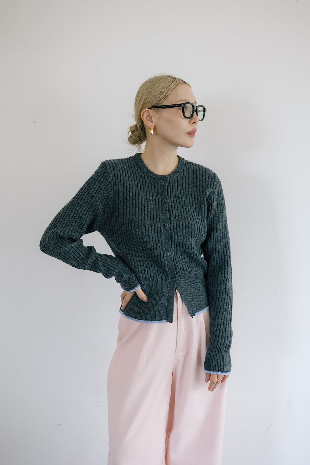 バイカラーリブニットカーディガン (グレー) Rib knit cardigan (Gray) / 26AW