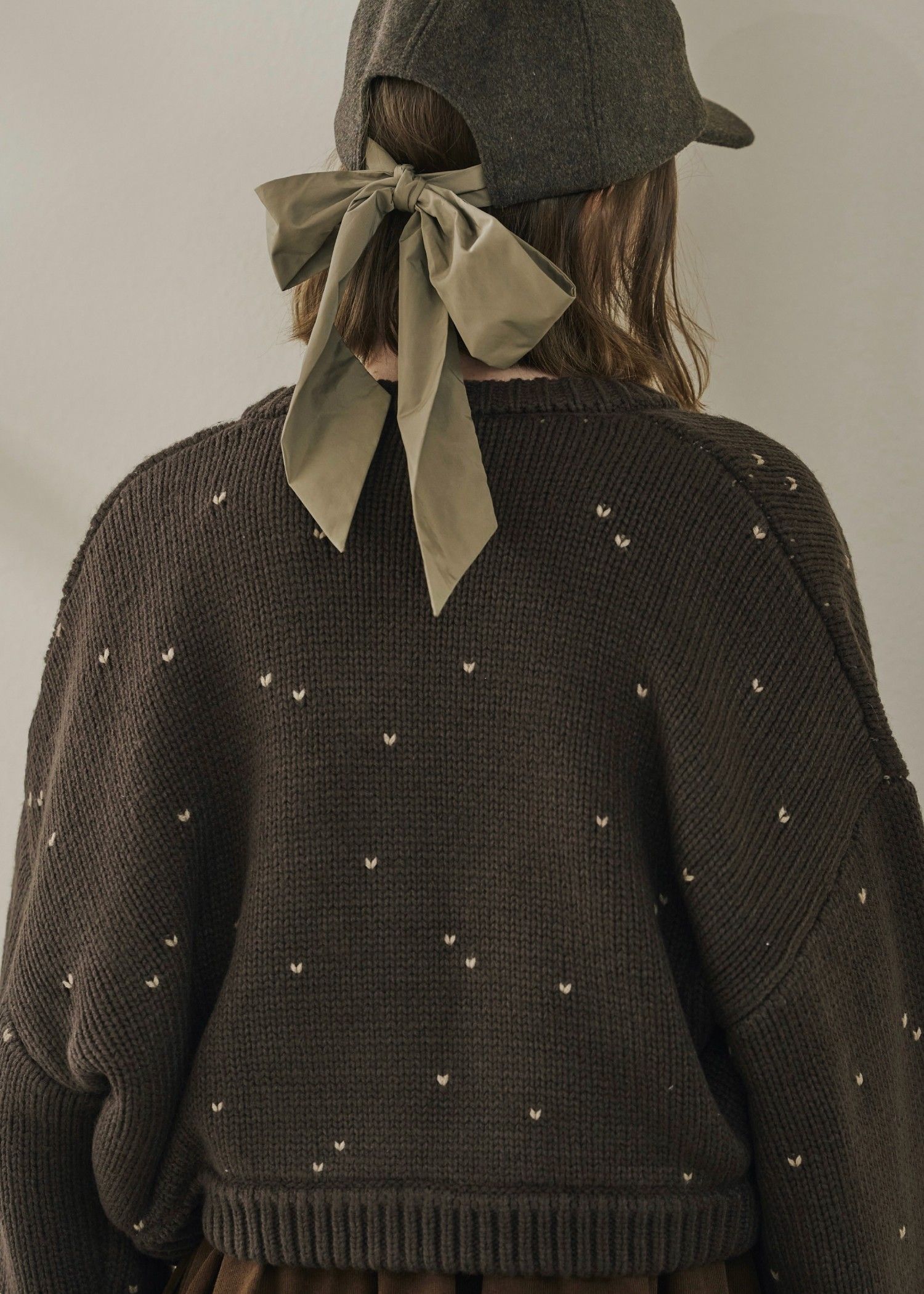 heart dot jacquard reversible cropped knit cardigan / ハートドット ジャガード リバーシブルクロップドカーディガン (ブラウン×モカ) / 25AW