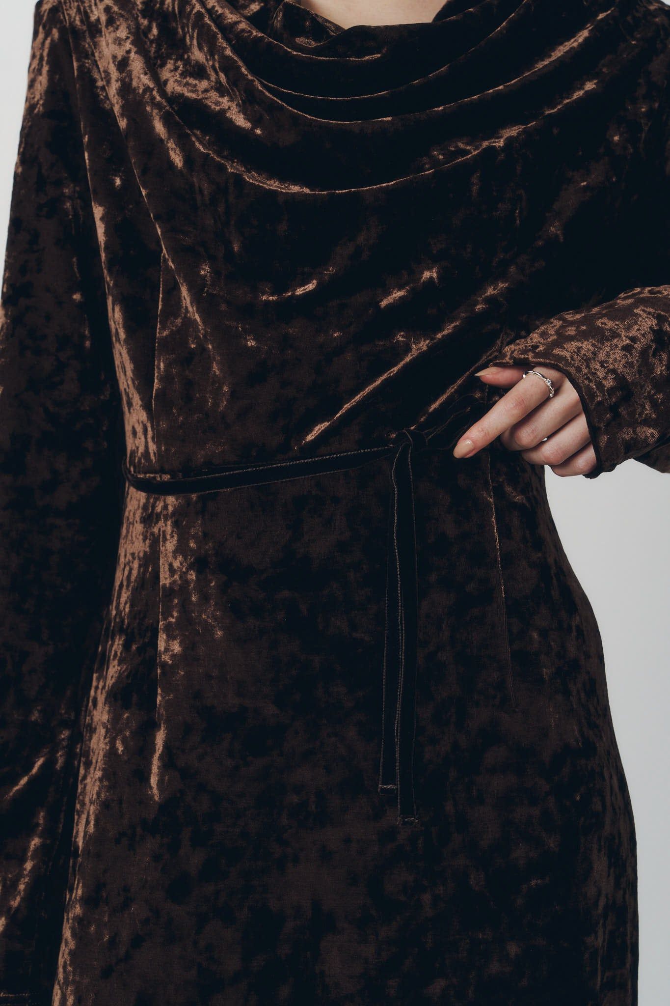 2ウェイ ベロアドレープドレス (ブラウン) 2way draped velour dress (Brown) / 26AW