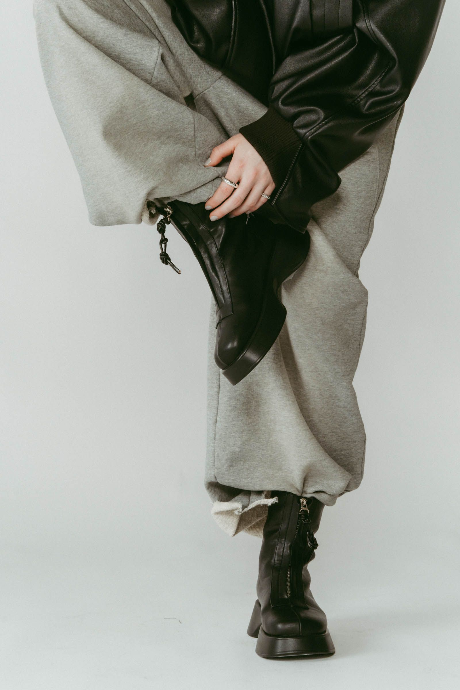 front zip platform boots / フロントジップ プラットフォーム ブーツ (ブラック) / 25AW