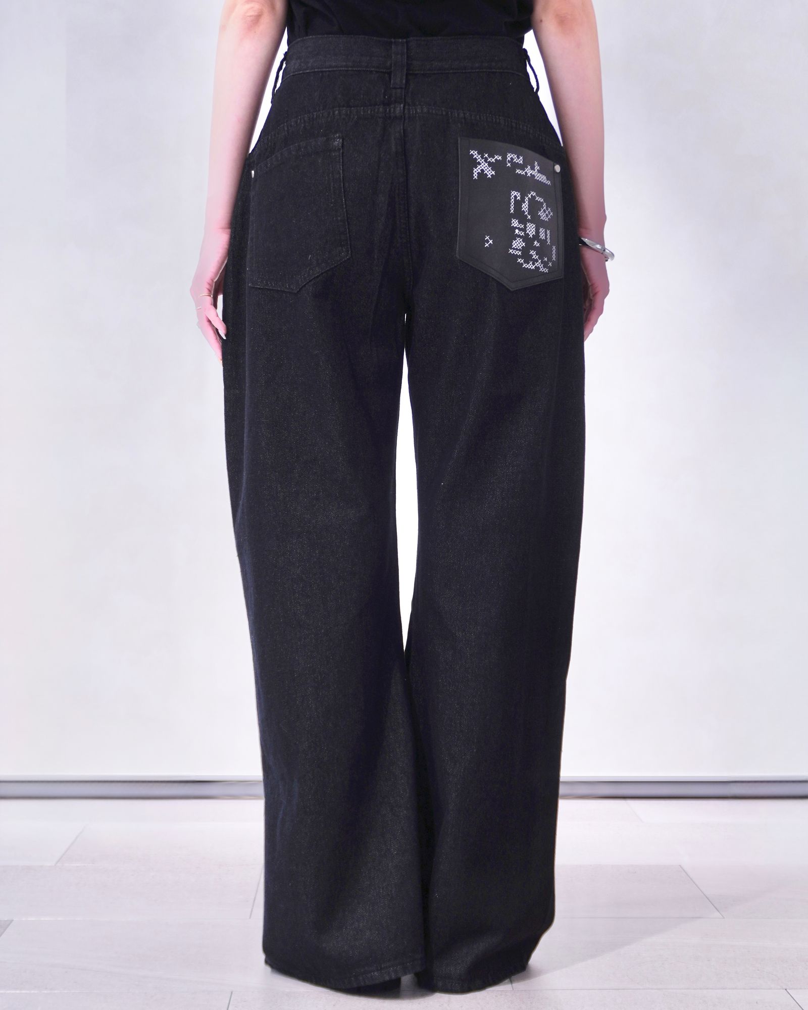ワイドベルボトムデニムパンツ (ブラック) wide bell-bottom denim pants (Black) /  26SS
