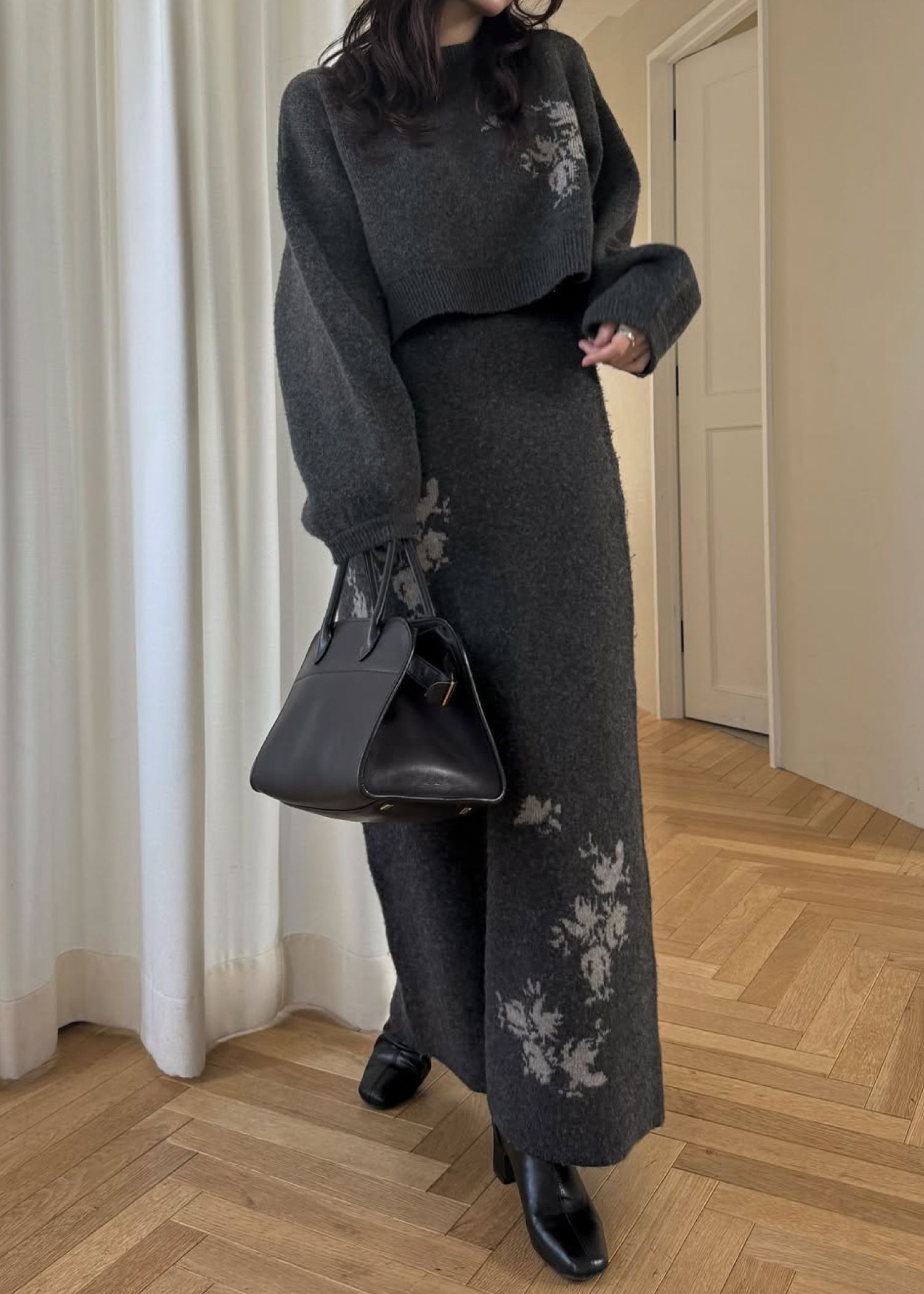 flower jacquard pencil knit SK / フラワージャガード ペンシルニットスカート (チャコール) / 25AW /