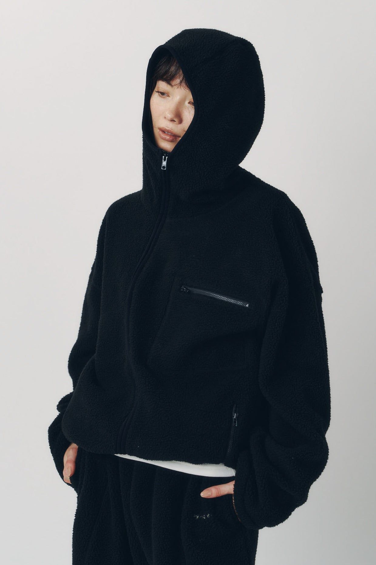 カーブジップ ボアフーディ (ブラック) curved zip boa hoodie(unisex) (Black) / 26AW