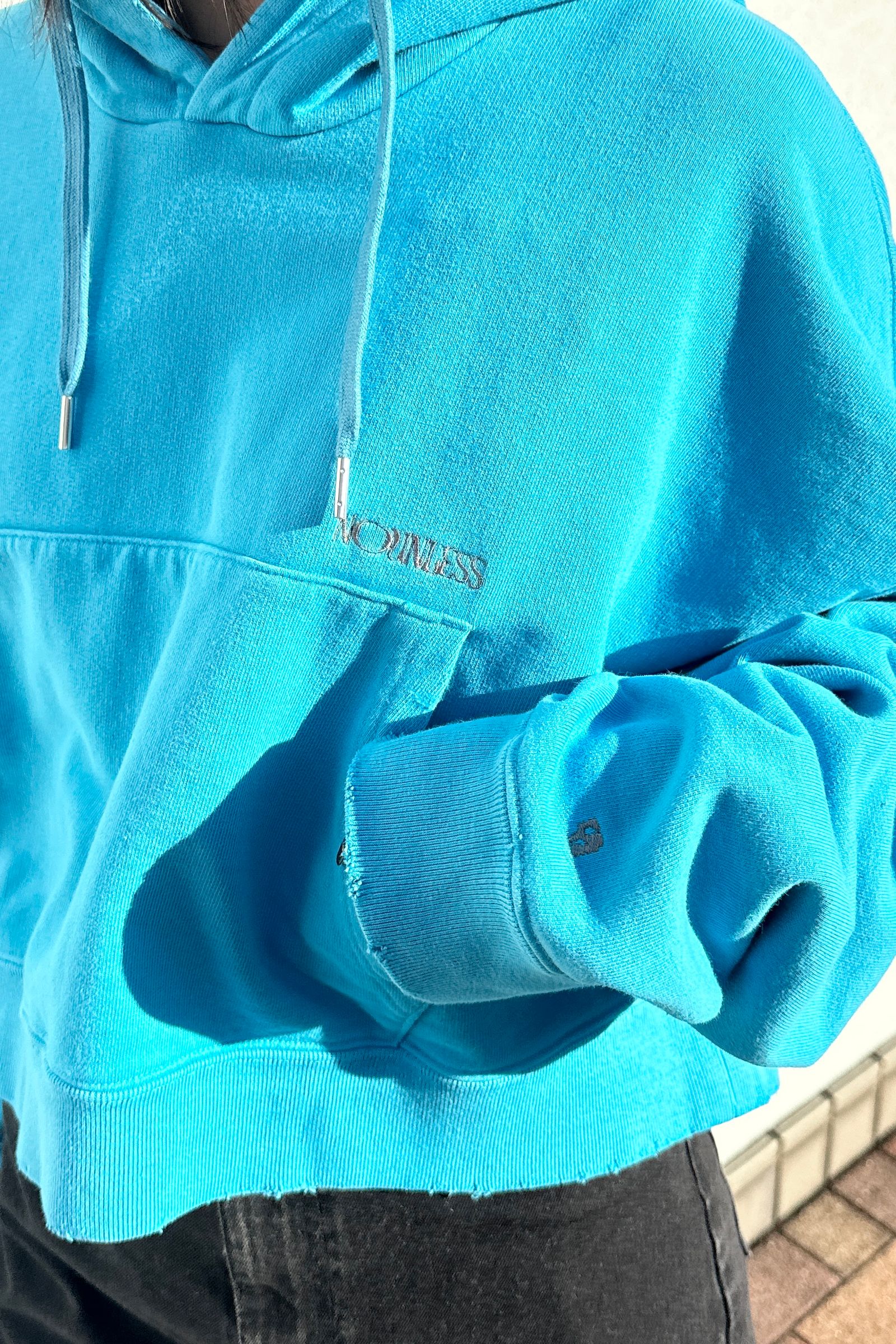 NOUNLESS SHORT HOODIE TOPS (BLUE) / ショートフーディトップス ブルー