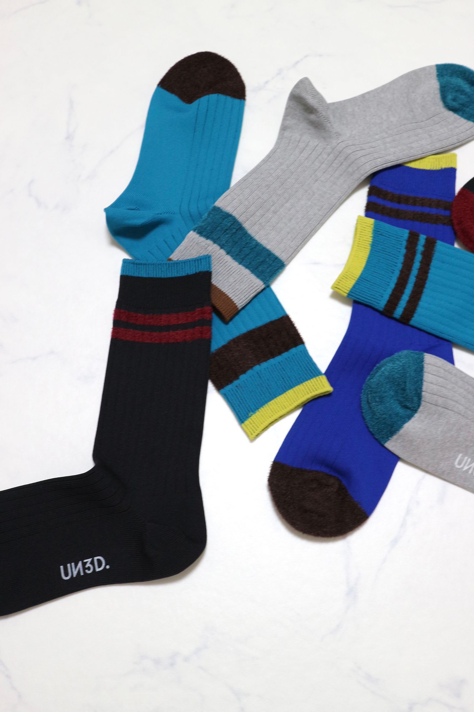 ASYMME BORDER LINE SOCKS / アシメボーダーラインソックス (ブラック)