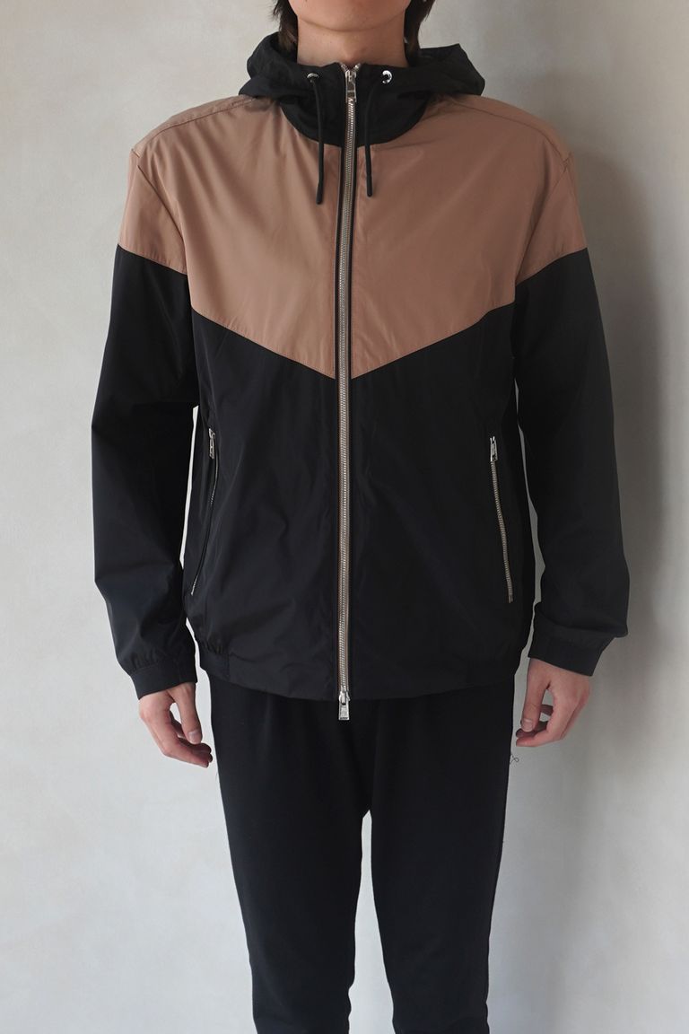 176cm 64kg 着用:46