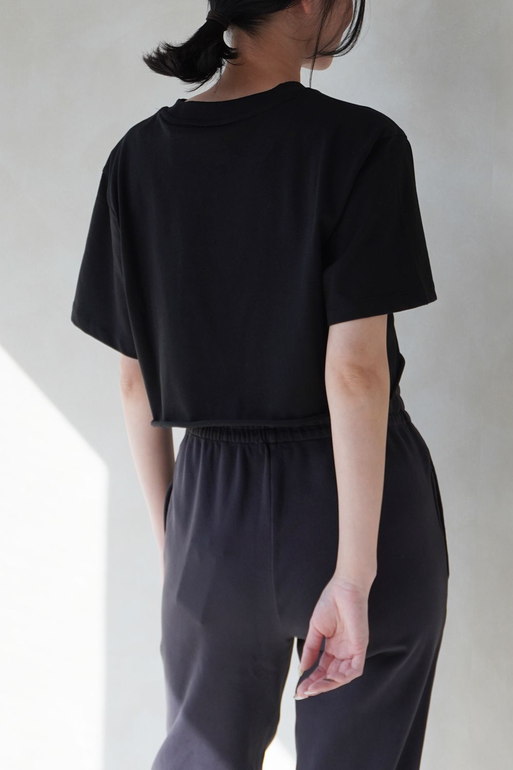 HUGO BLUE コットン ロゴ Tシャツ3枚セット HUGO - 【HUGO BLUE】クロップド丈Tシャツ (ブラック