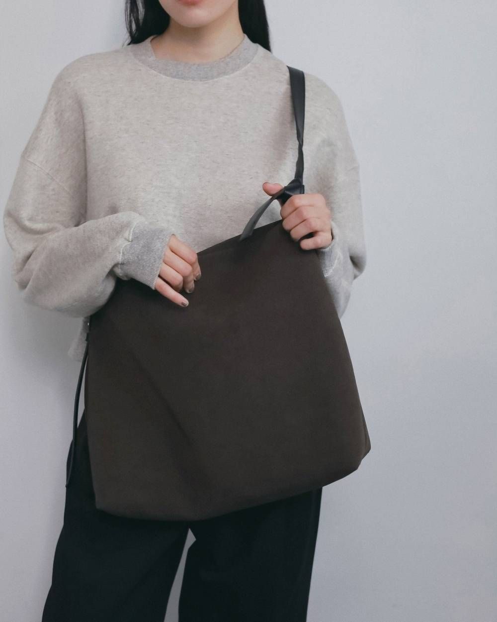エコレザートートバッグ (ブラウン) Ecoleather Tote Bag (Brown) / 26AW 【6月29日まで期間限定予約】