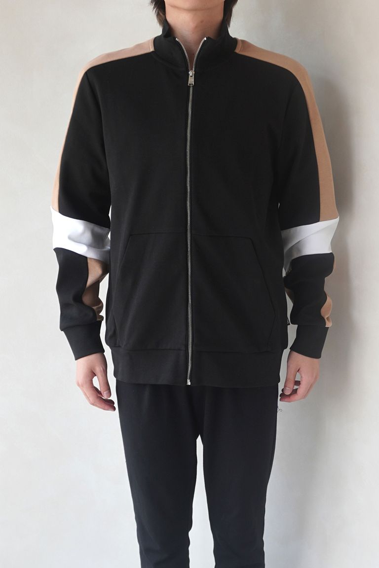 176cm 64kg 着用:M