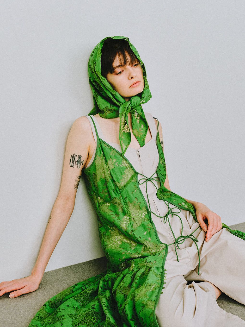 LOOSE BUSTIER ROMPERS / ルーズビスチェロンパース (アイボリー)