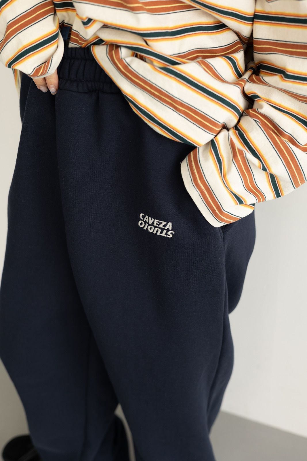STUDIO CAVEZA スウェットパンツ (ネイビー)