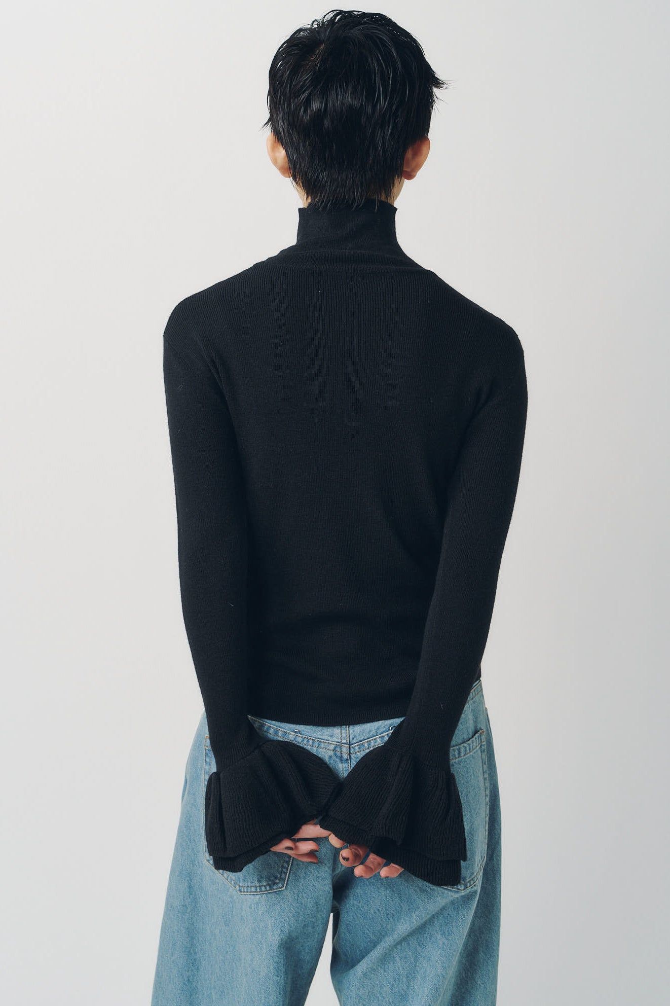 フリルハイネックニット (ブラック) frill high neck knit (Back) / 26AW