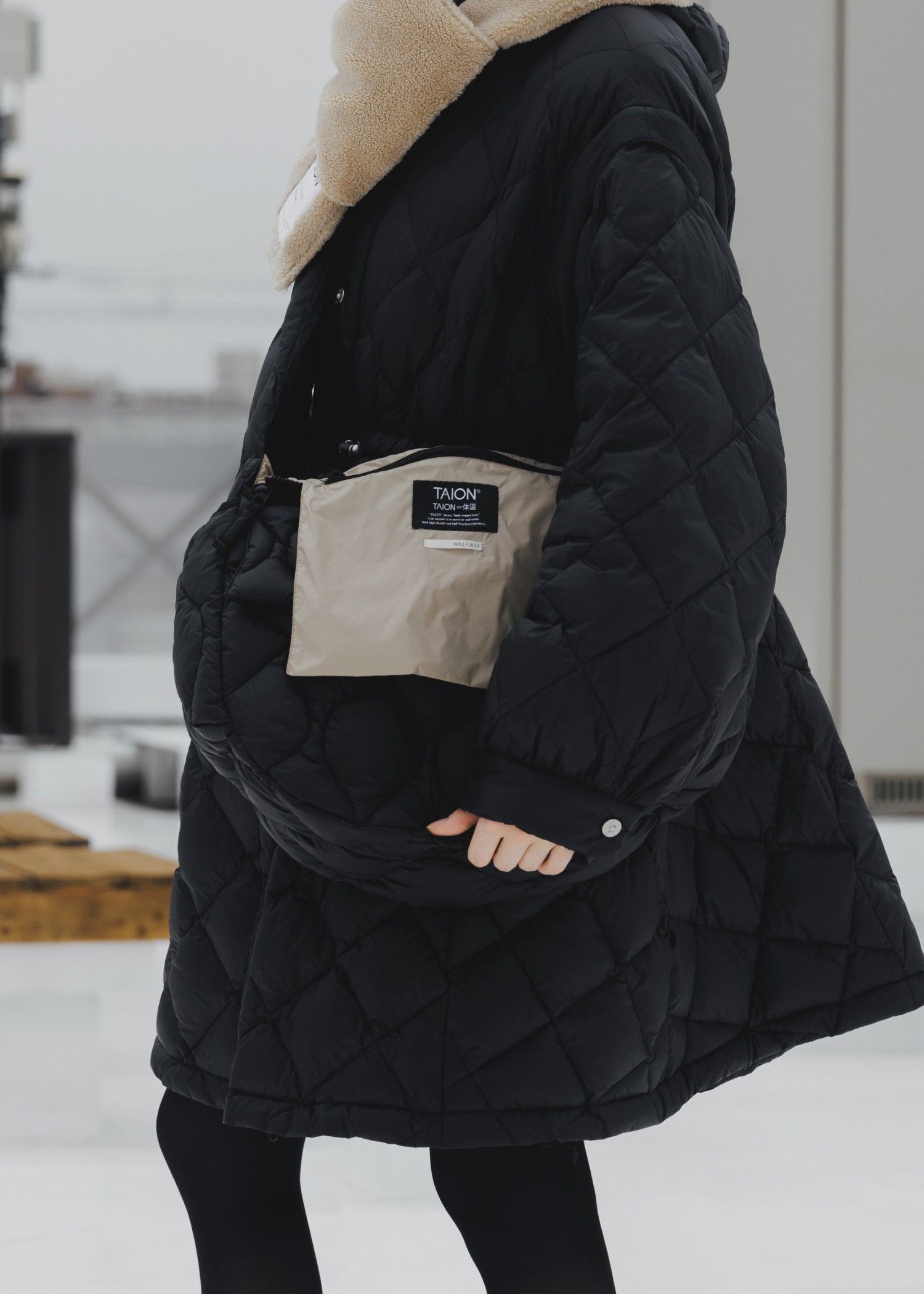 【TAION × WILLFULLY】quilting shoulder down bag / タイオンコラボ キルティングショルダーバッグ (ブラック) / 25AW /