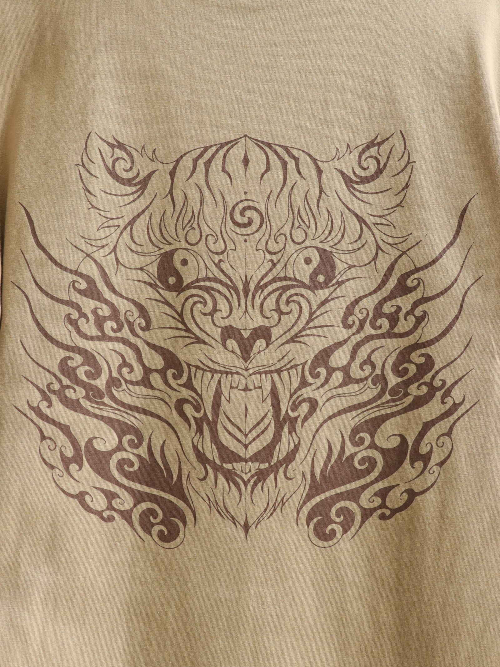 トライバル タイガーTシャツ (サンド) / TRIBAL TIGER TEE