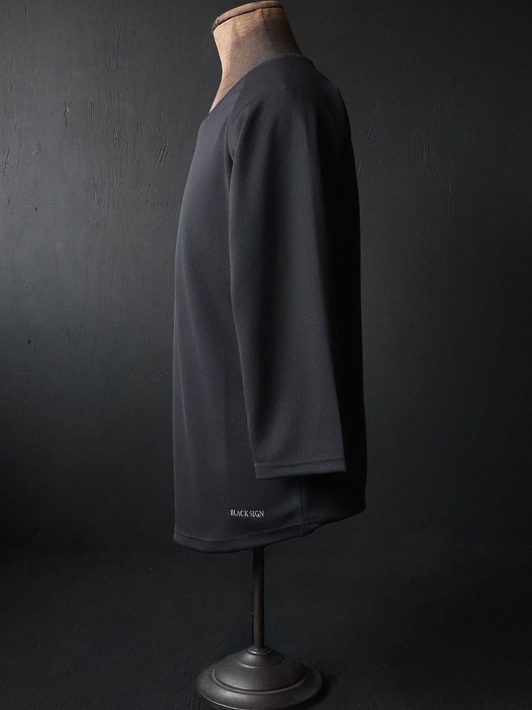 HIGH-SPEC U-NECK SPORTSWEAR