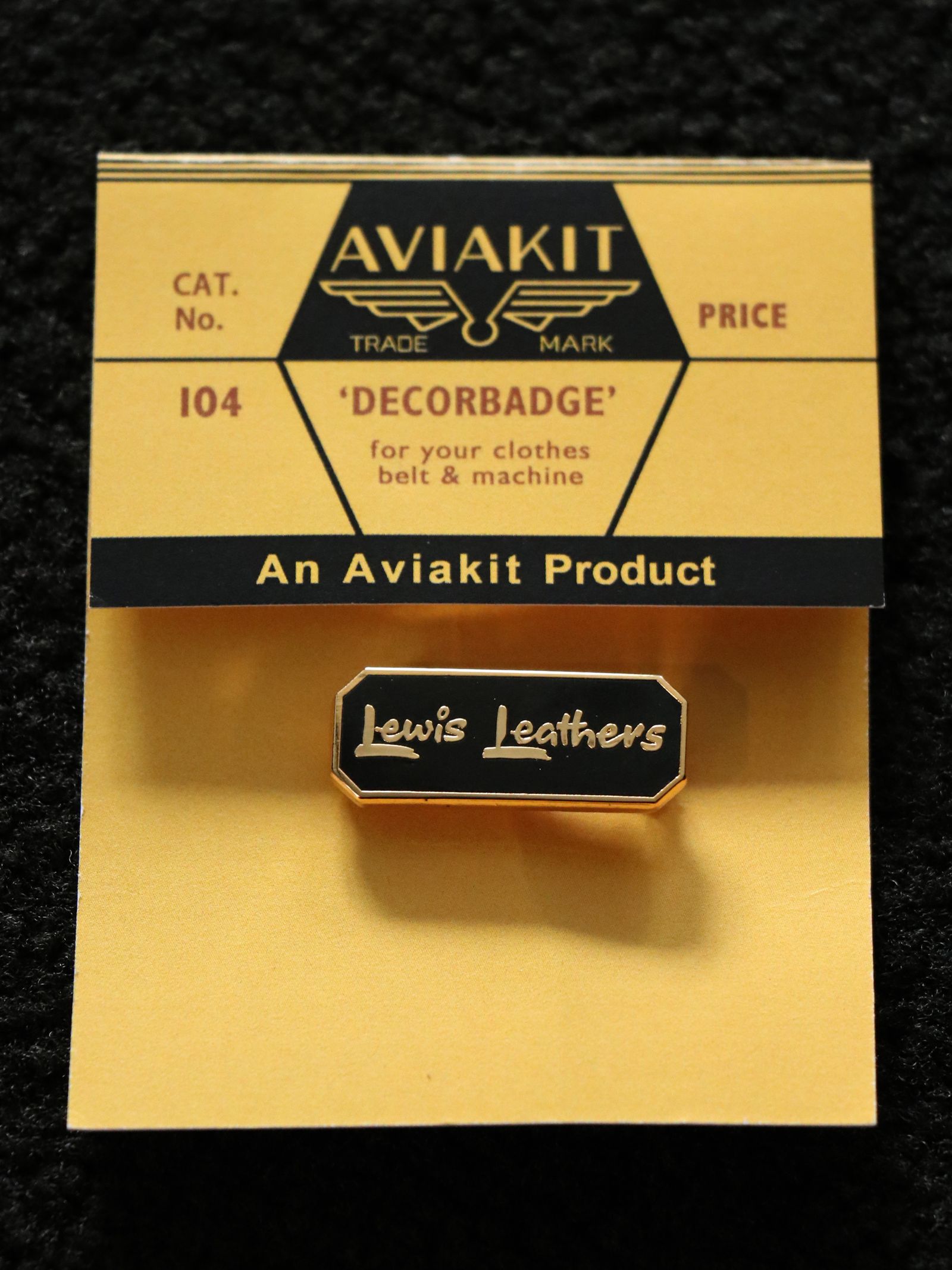 【即日発送可能】"LEWIS LEATHER RECTANGLE" BADGE