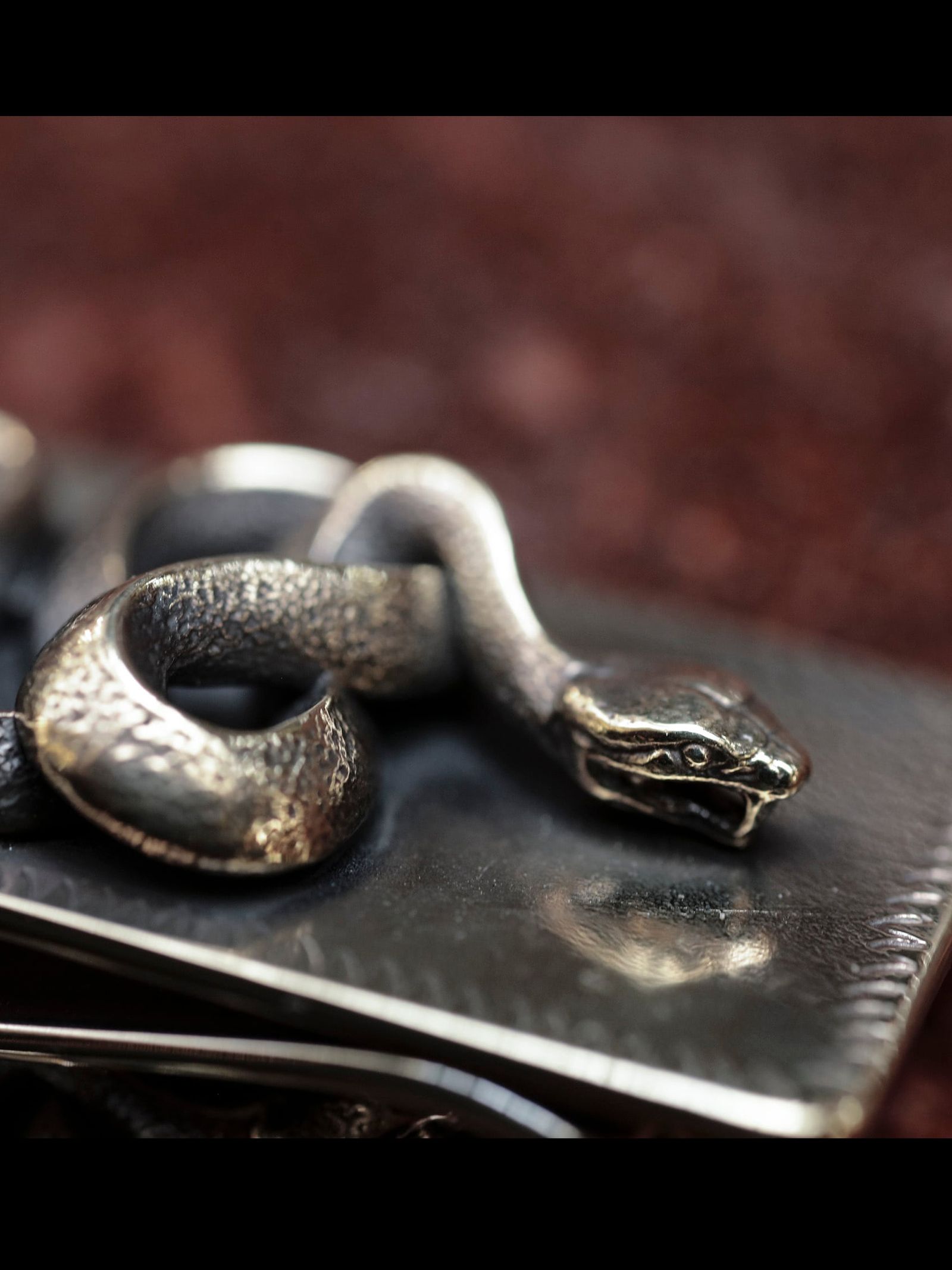 PEANUTS & CO. - 【即日発送可能】SNAKE CLIP TYPE KEYCHAIN (BRASS) | SKANDA