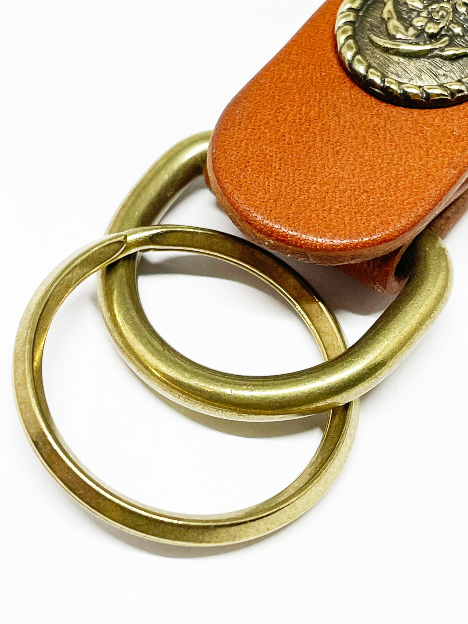 LVC x SKANDA LEATHER LOOP HOLDER "NUTURAL"