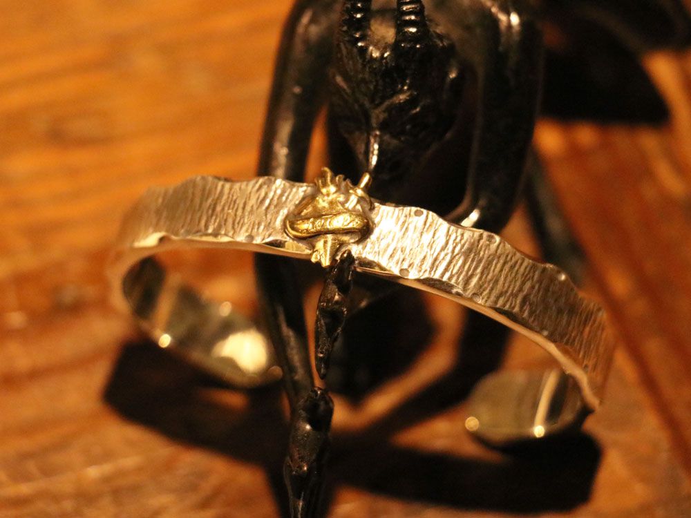 galcia custom "Silver Bangle"