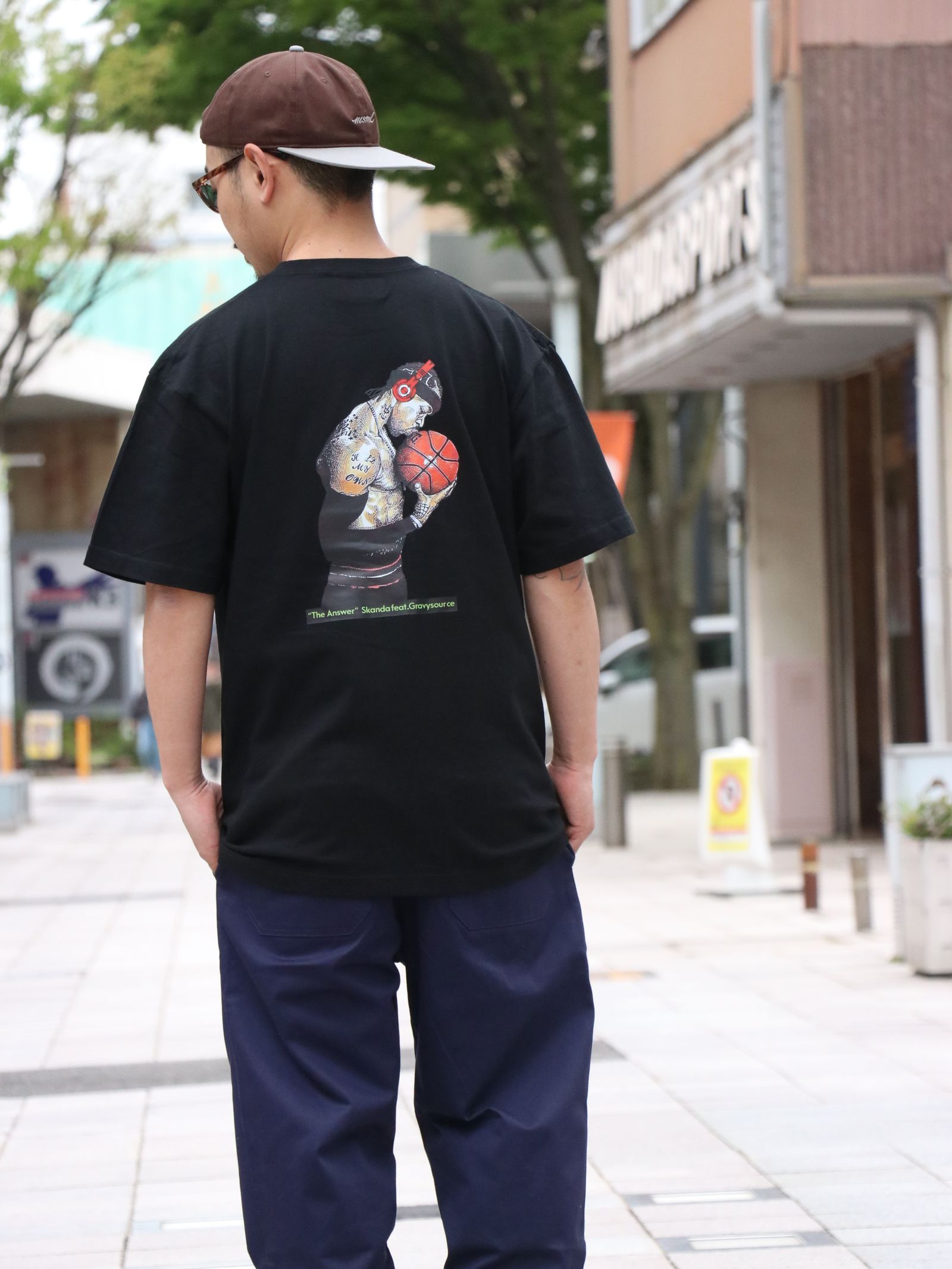 ”SKANDA×GRAVYSOURCE” W-NAME TEE (BLACK)