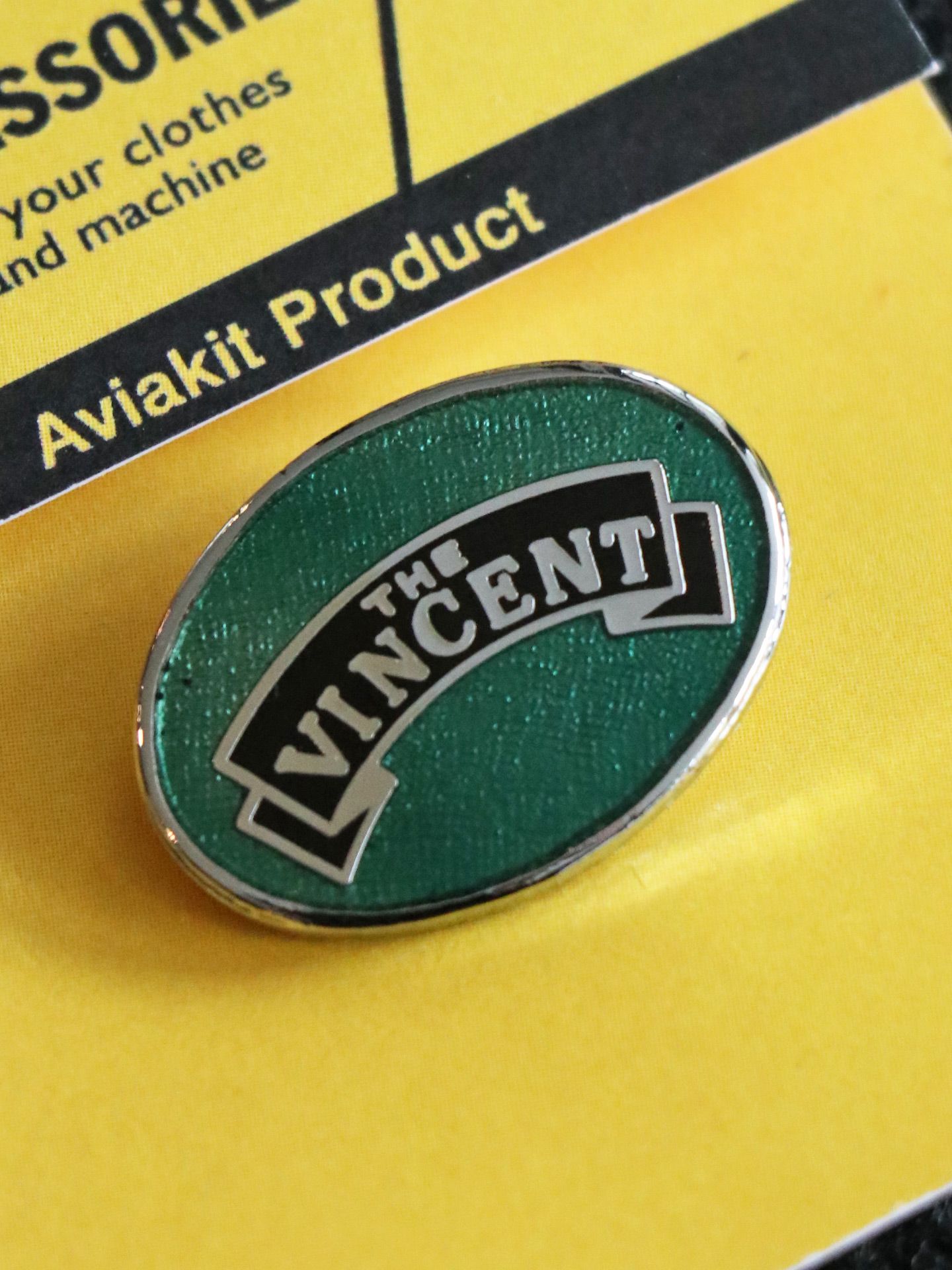 【即日発送可能】"THE VINCENT OVAL" BADGE