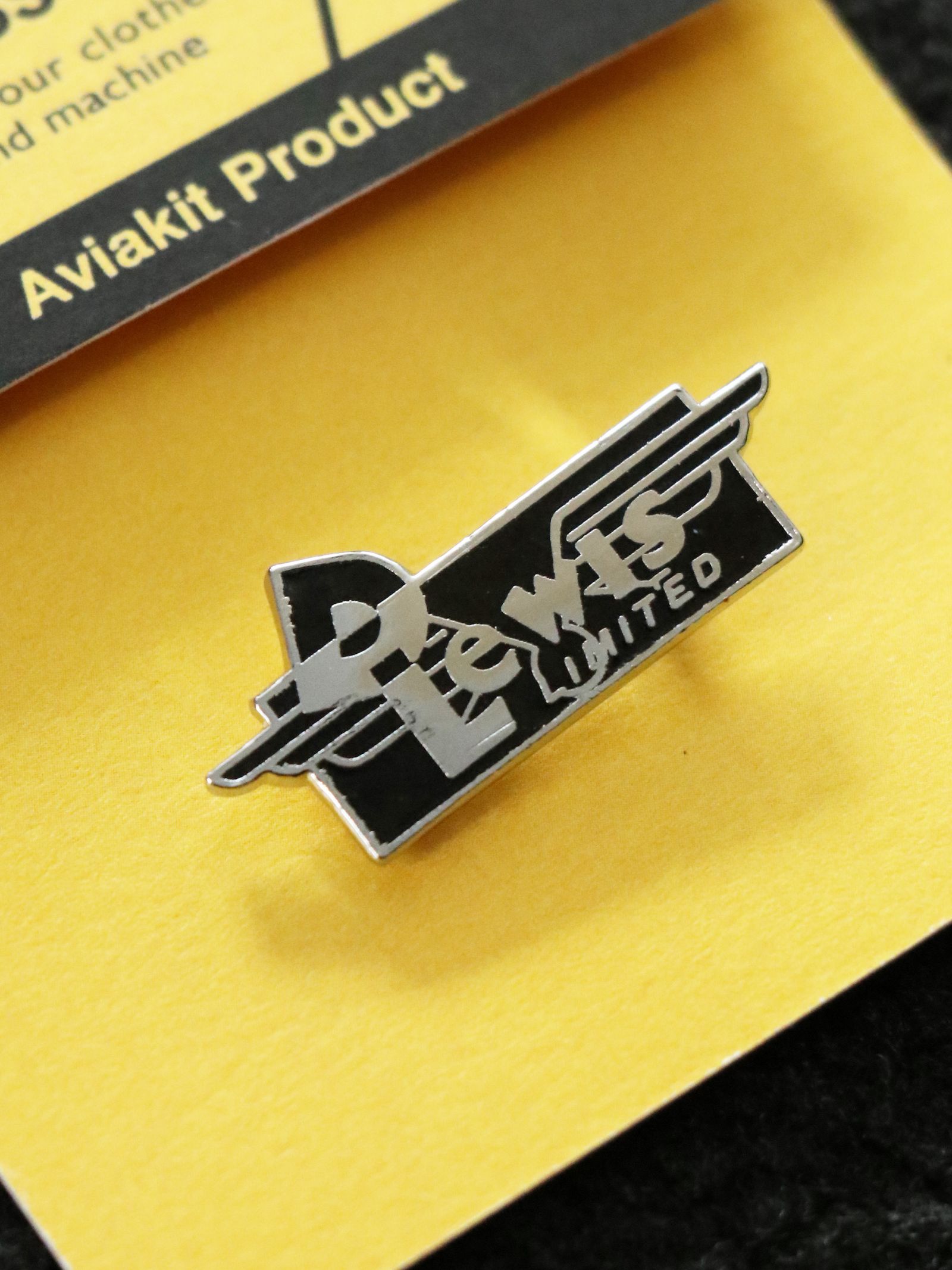 【即日発送可能】"D LEWIS" BADGE