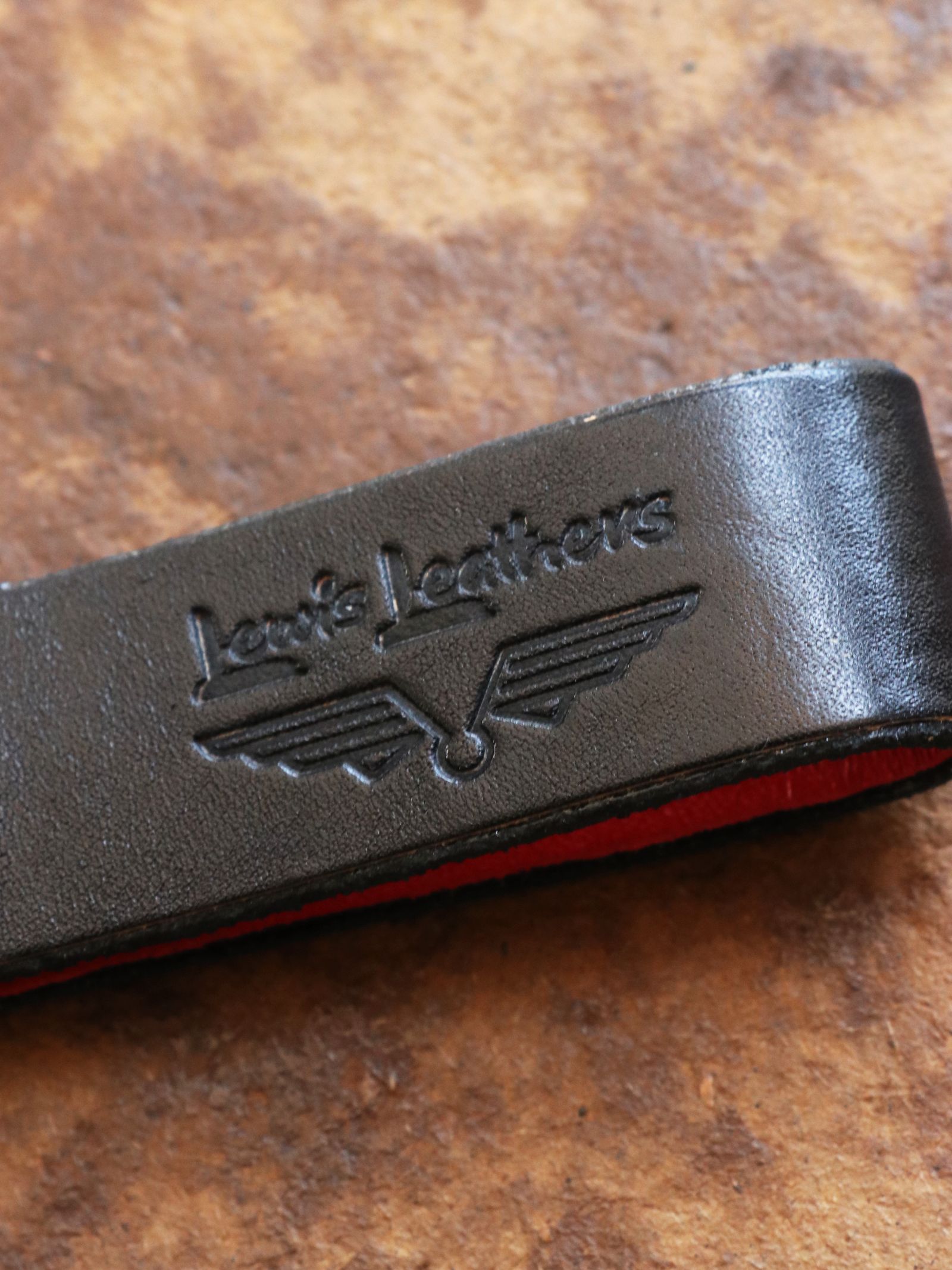 LEWIS LEATHERS BELT LOOP KEYRING MK2 "VEG-COW" (BLACK LOGO)