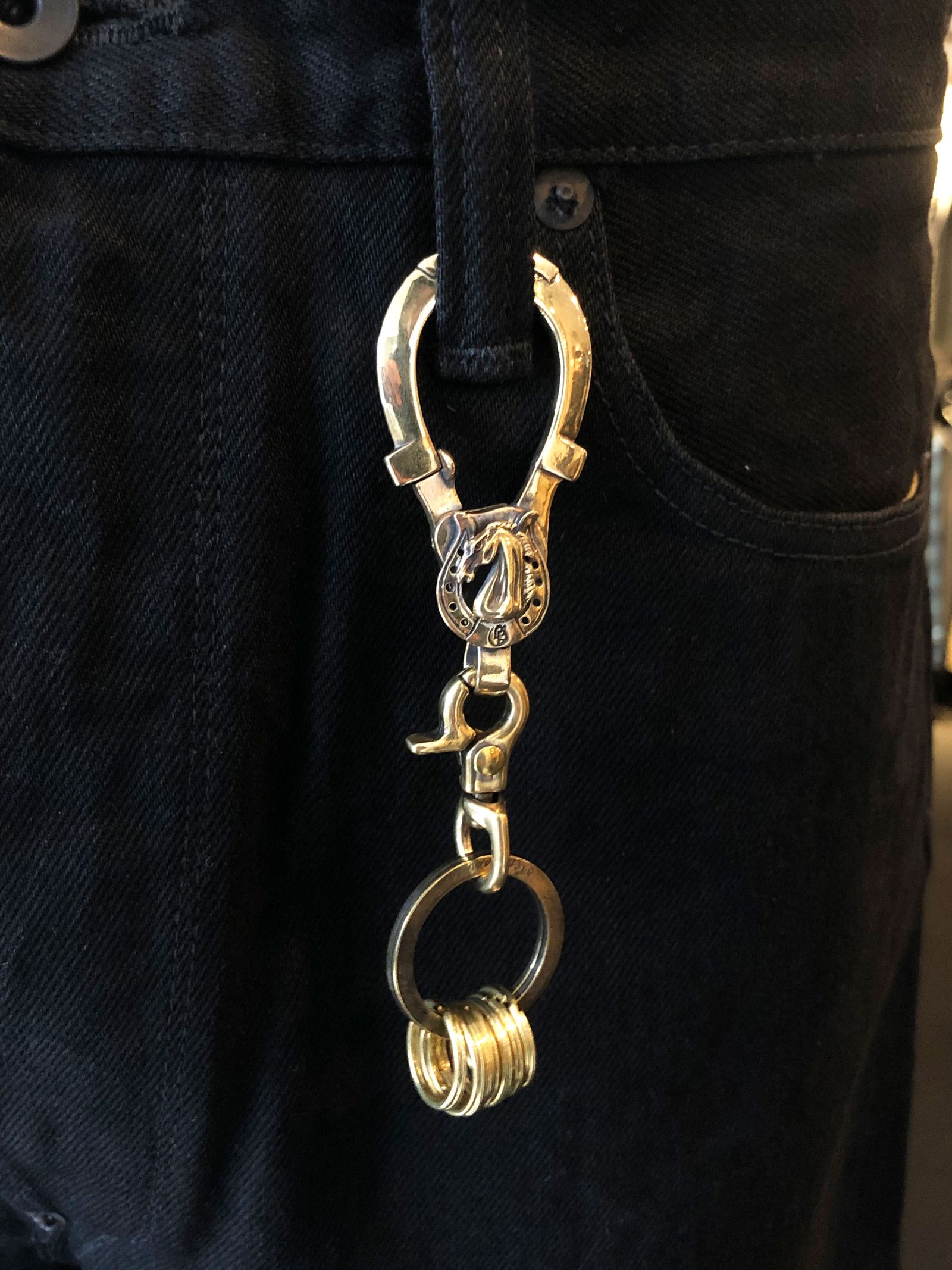 galcia - HORSESHOE KEYHOLDER HORSE & AGAVE (BRASS) | SKANDA