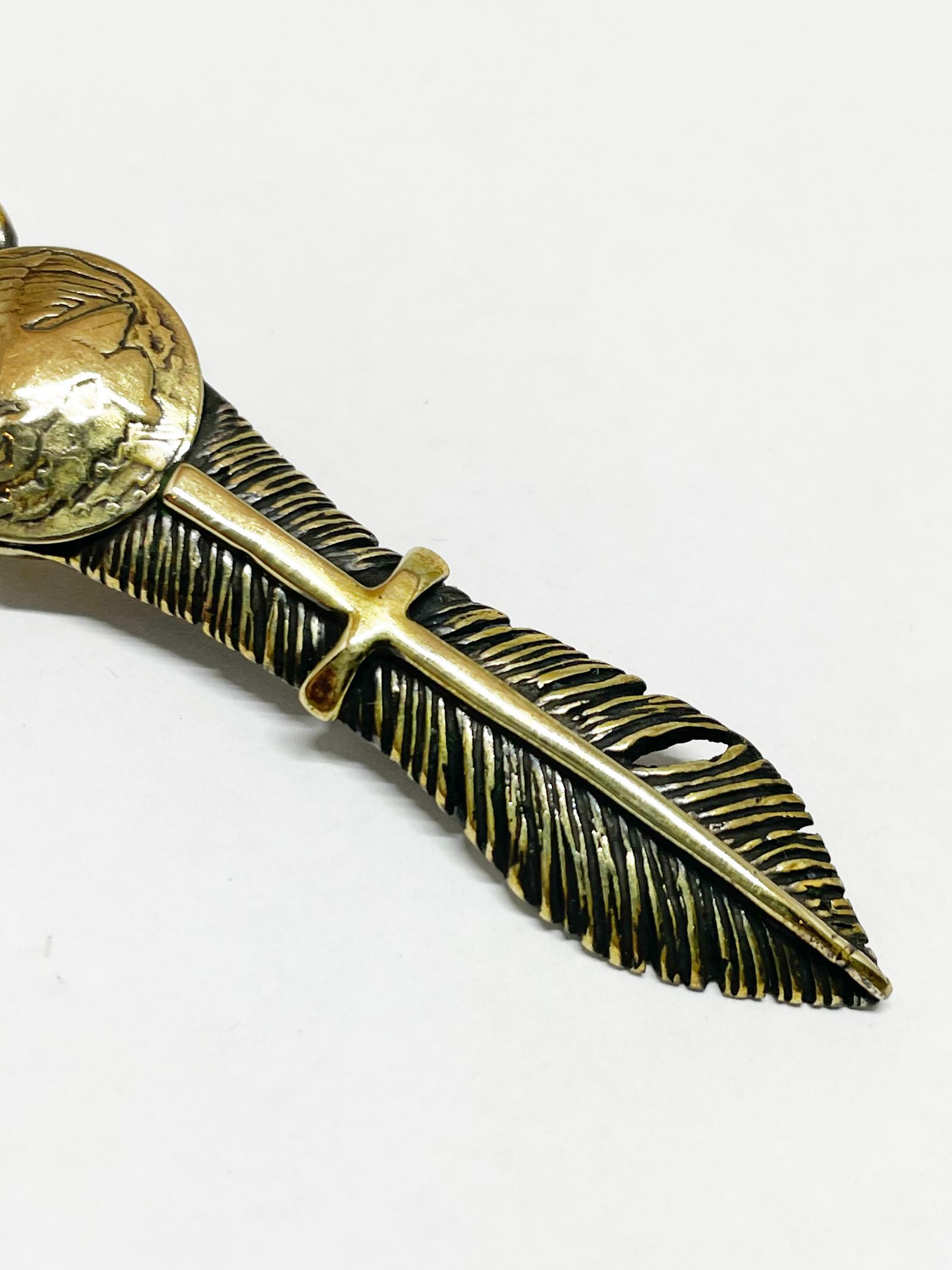 AGUILA MEXICANA FEATHER (SMALL) (BRASS)