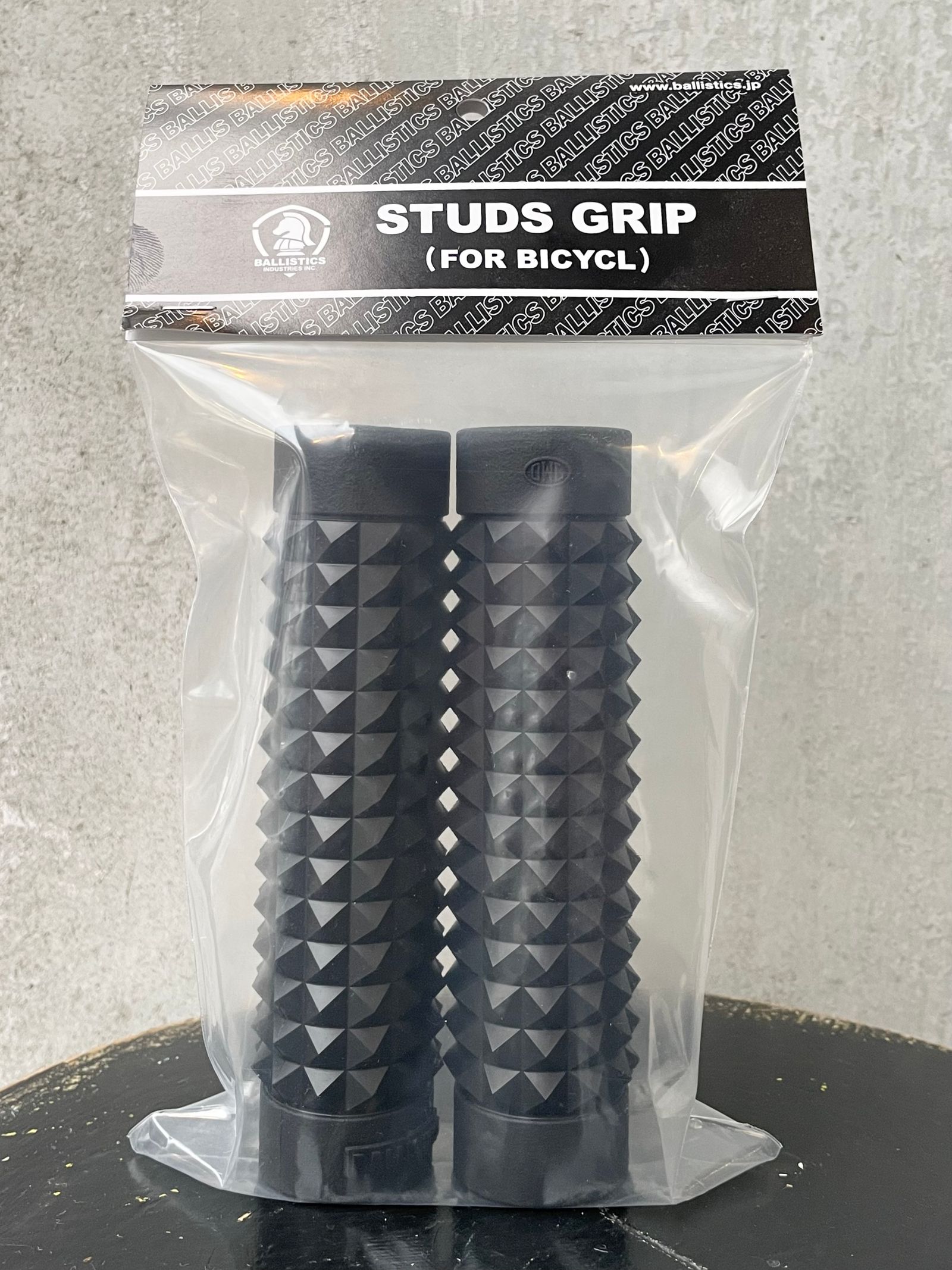 BALLISTICS - STUDS GRIP (BLACK) | SKANDA