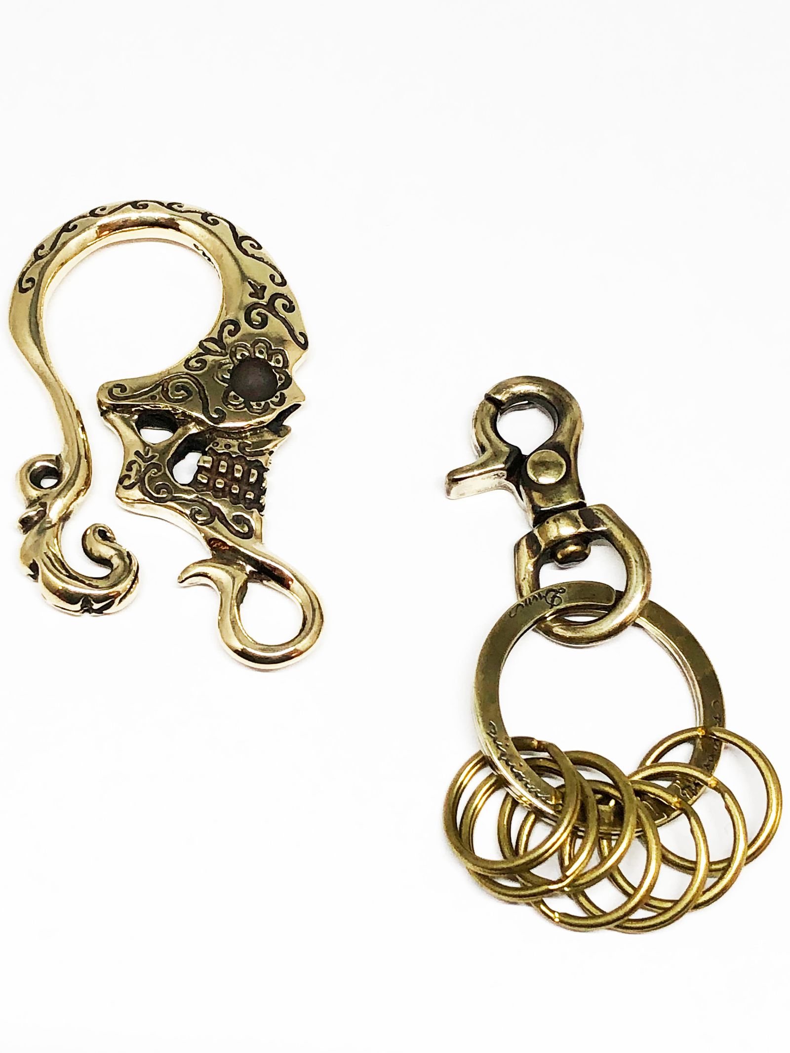 CALAVERA KEYHOLDER (BRASS)