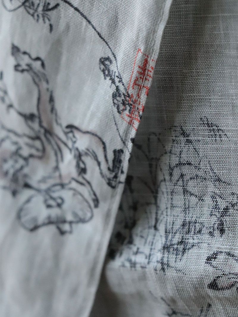 PLAYING ANIMAL” LONG SCARF (IVORY)