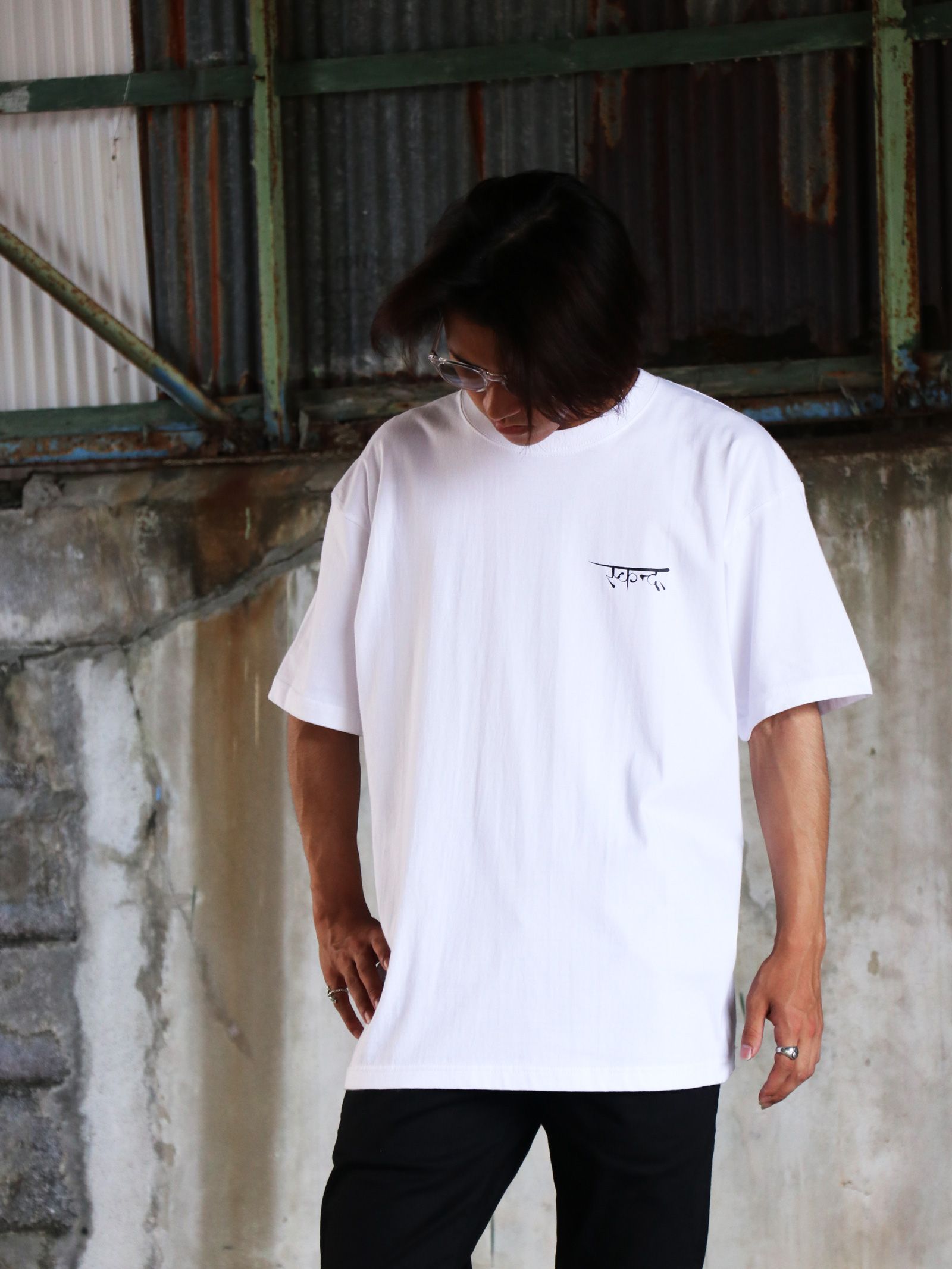 "DARK MATTER" S/S TEE / "DARK MATTER" Tシャツ(ホワイト)