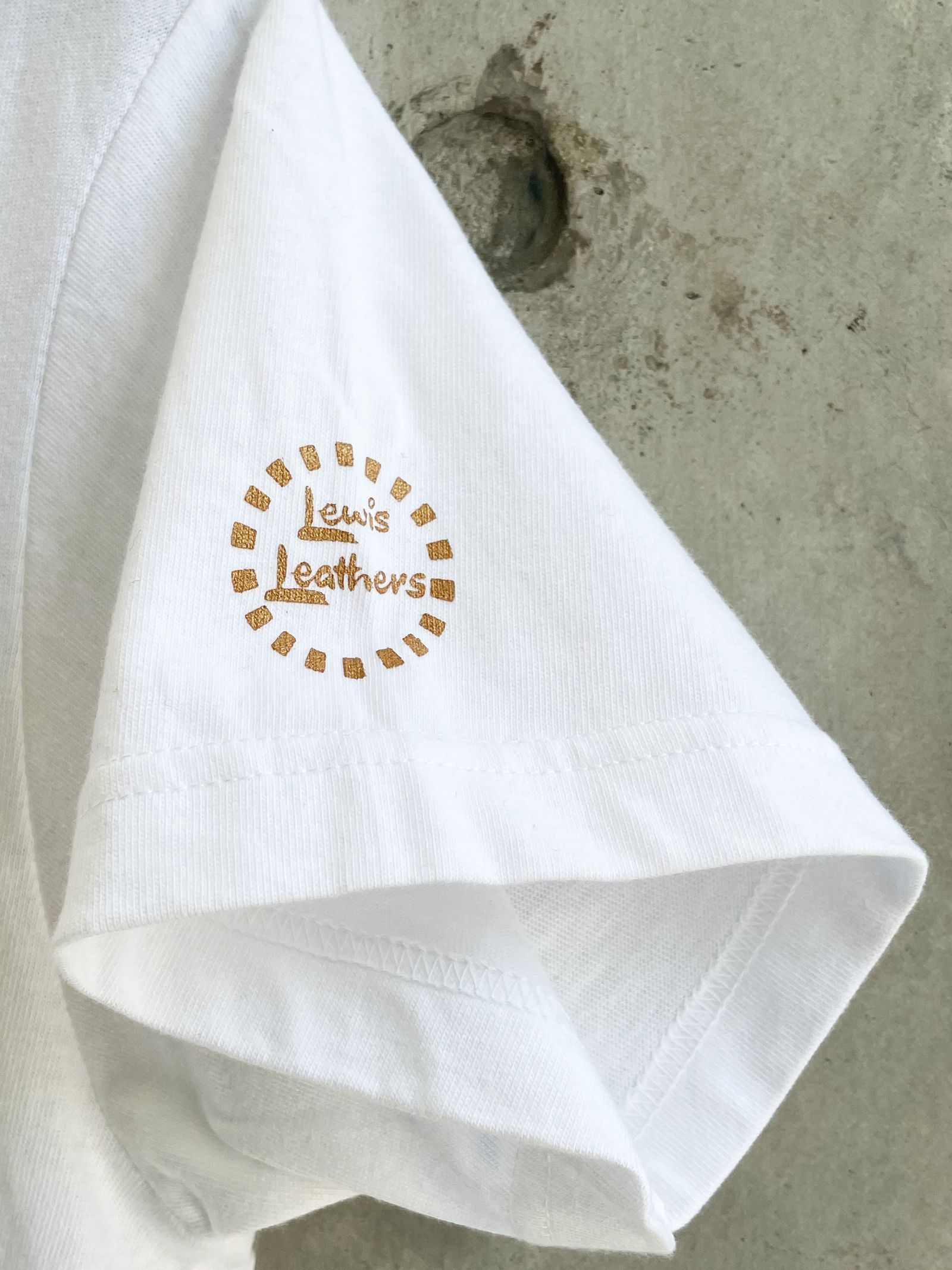 "S LEWIS" T-SHIRTS (WHITE)