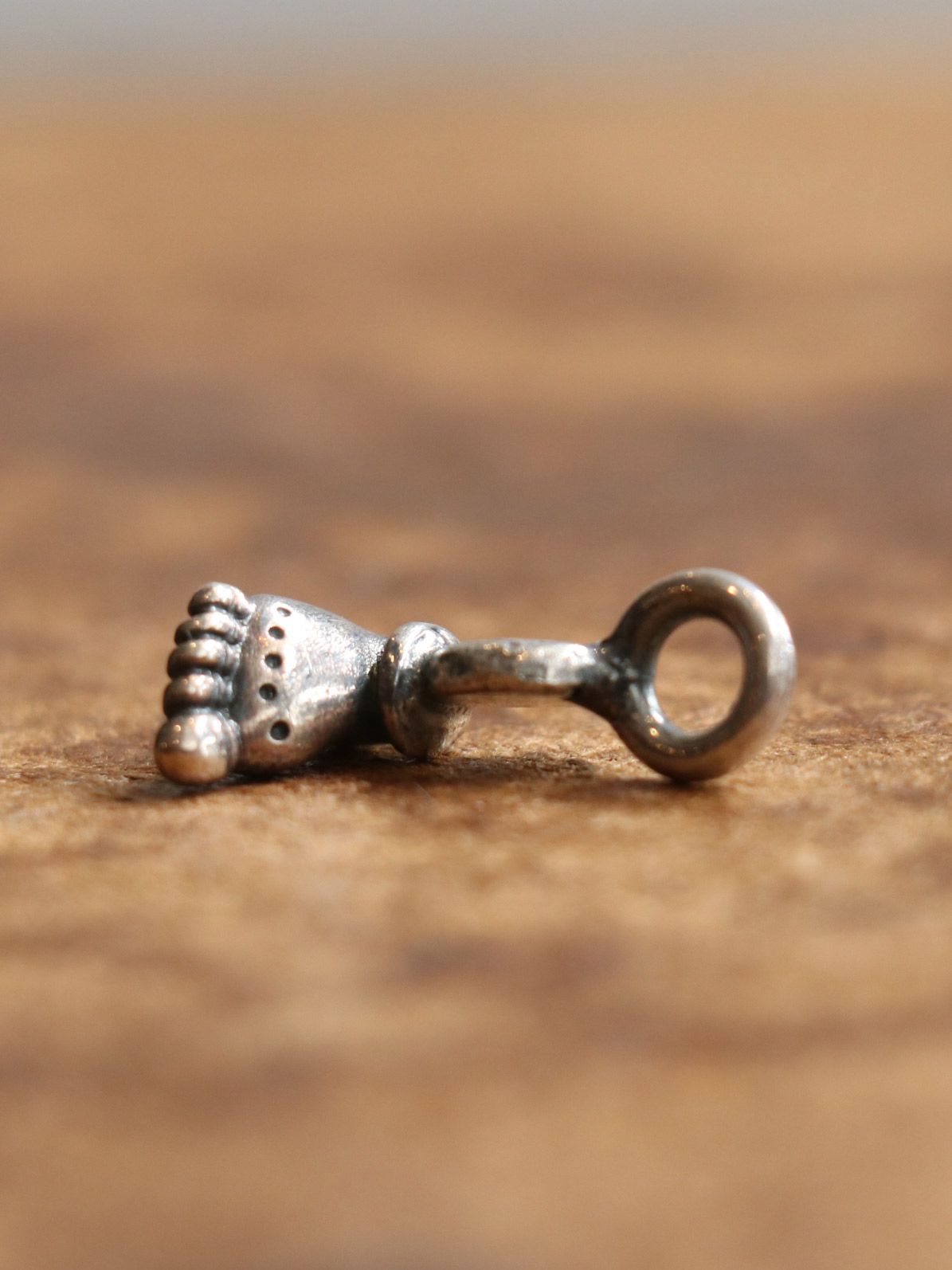 【即日発送可能】ミニチュア フット ネックトップ / MINIATURE "FOOOT" NECKTOP