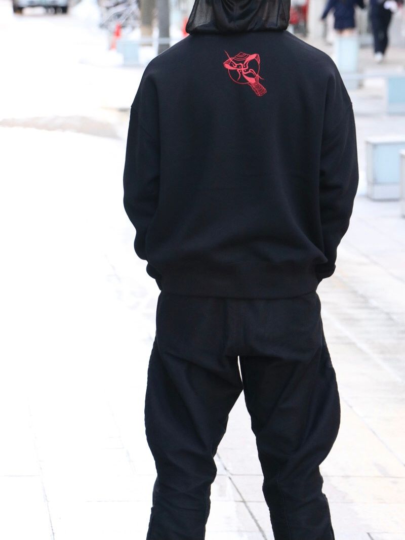 TRIVAL DRAGON SWEAT (BLACK)