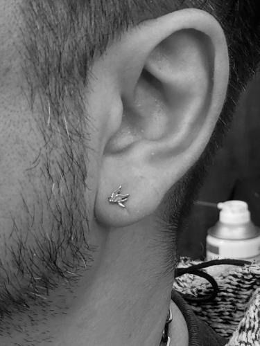 【即日発送可能】SWALLOW PIERCE "SMALL"(LEFT) (SILVER925)