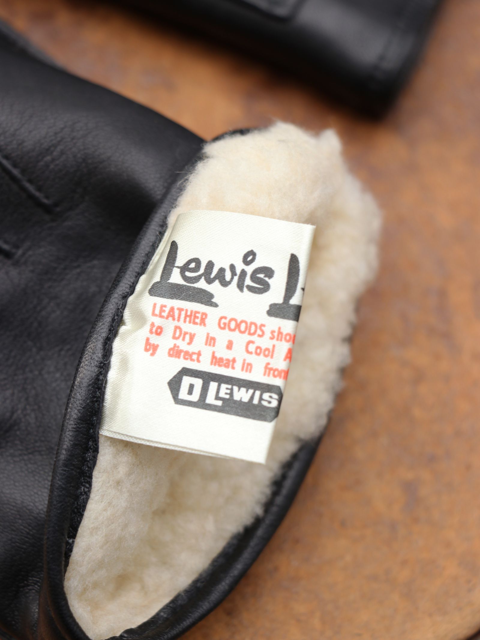 810L GLOVES LINED (BLACK)