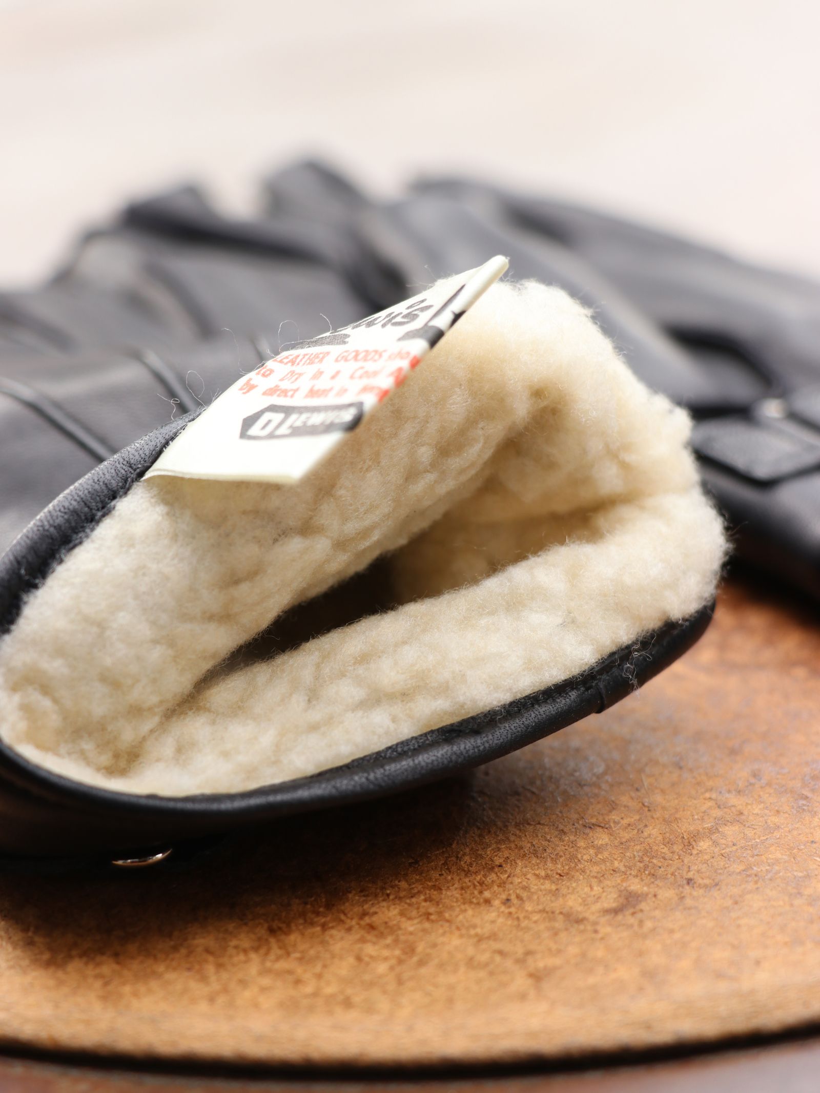 810L GLOVES LINED (BLACK)
