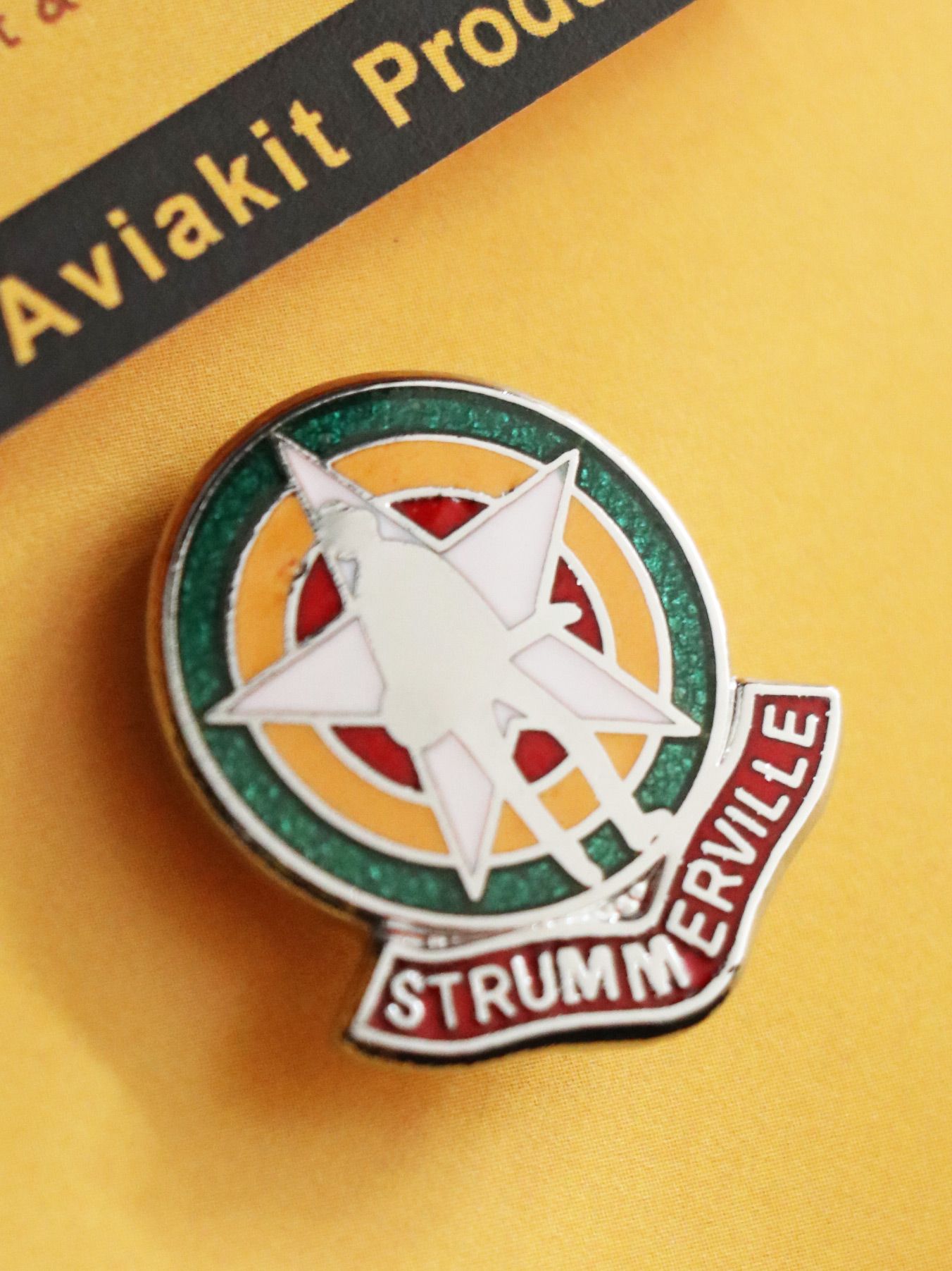 "STRUMMERVILLE" BADGE
