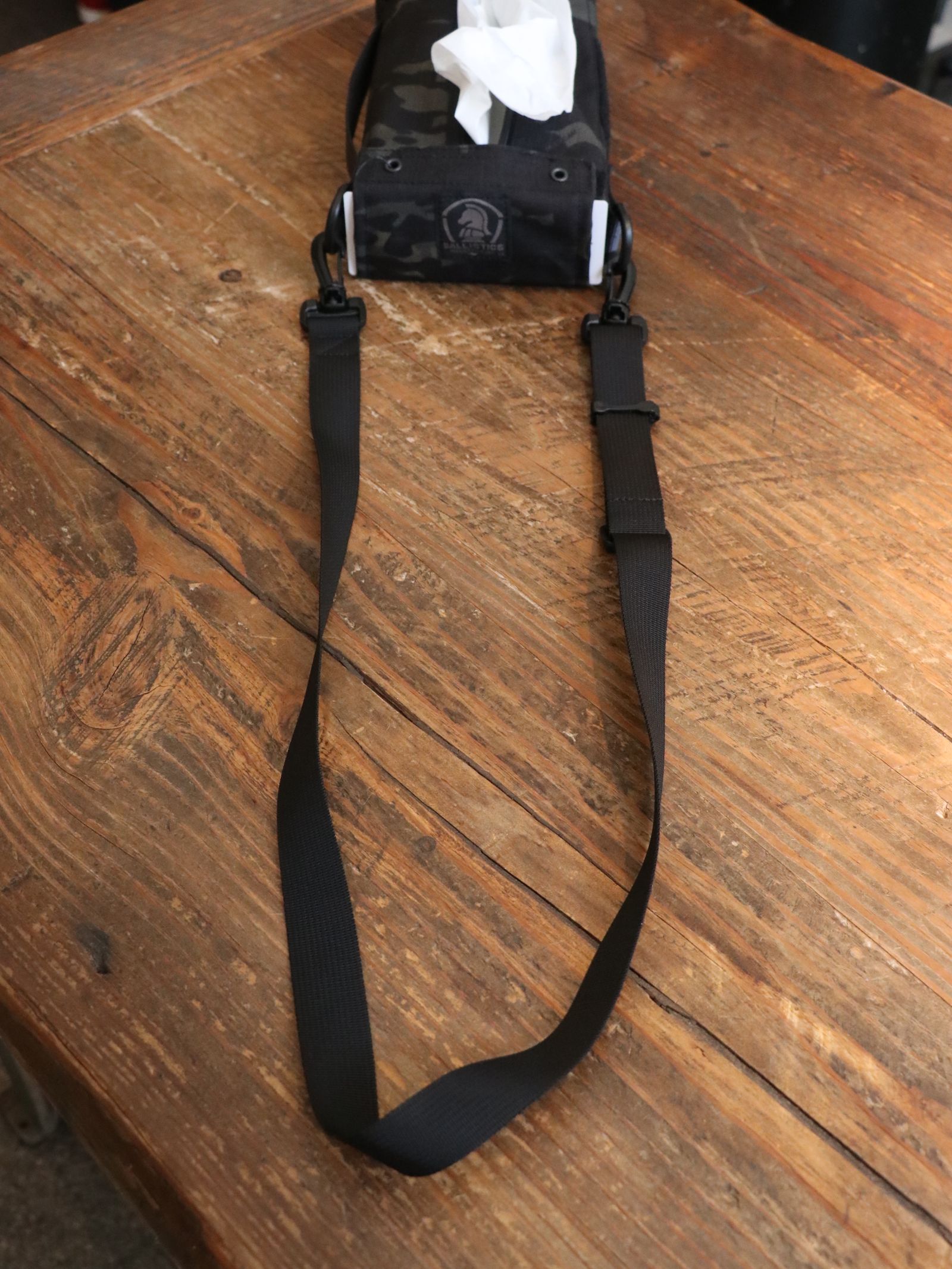 NEW TISSUE CASE (MULTI-CAM BLACK)